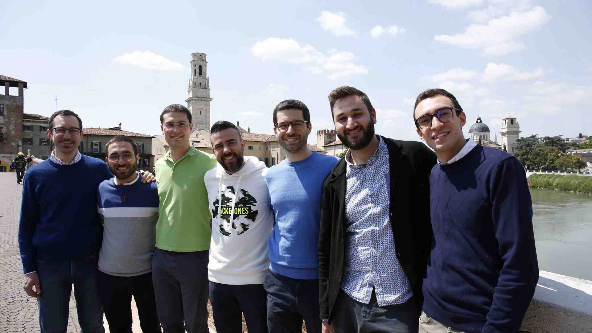 Immagine di Il Vescovo istituisce  sei lettori e due accoliti