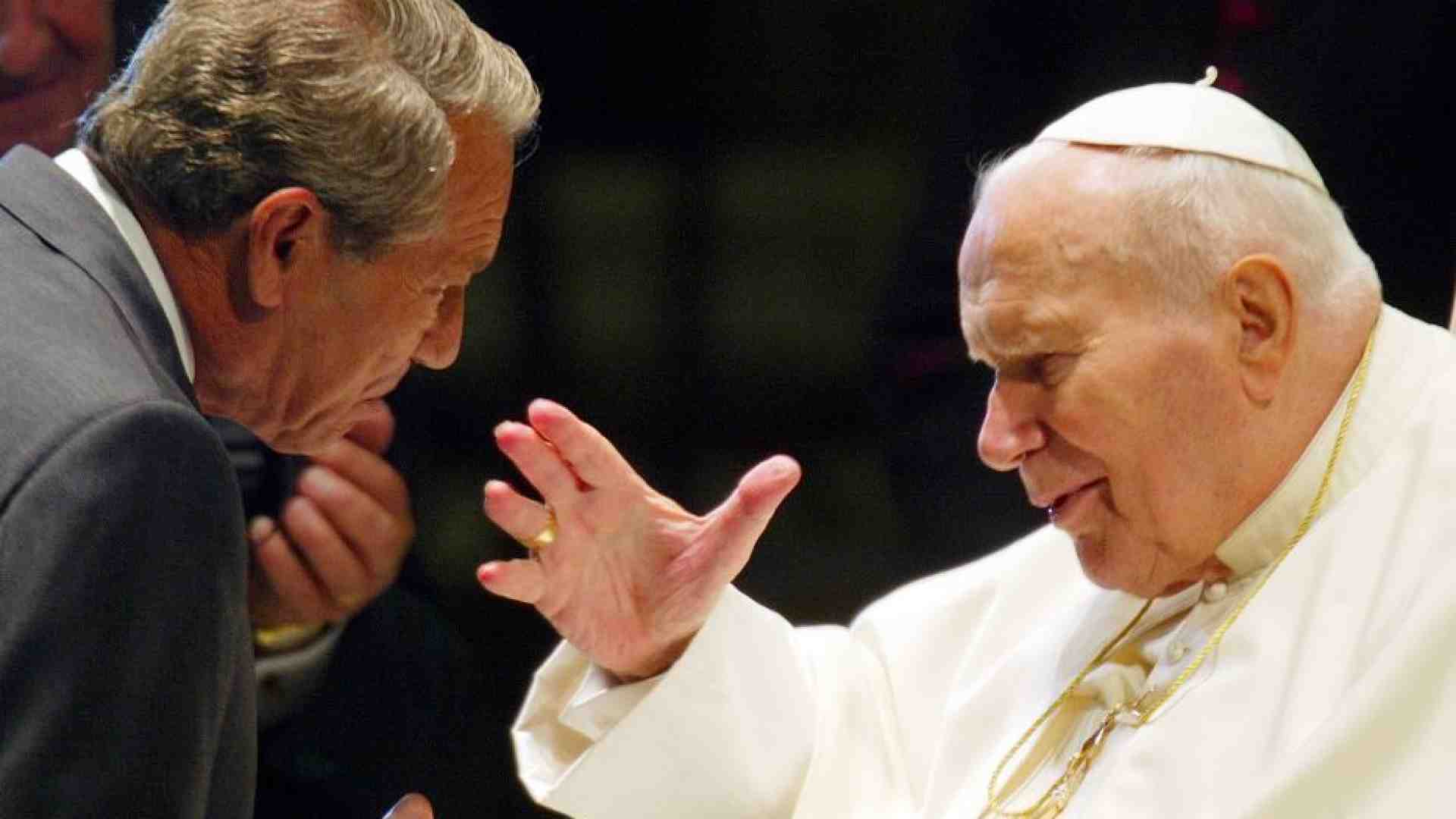 Immagine di Navarro-Valls: «Guardando Wojtyla morto fui sicuro che era già in Dio»