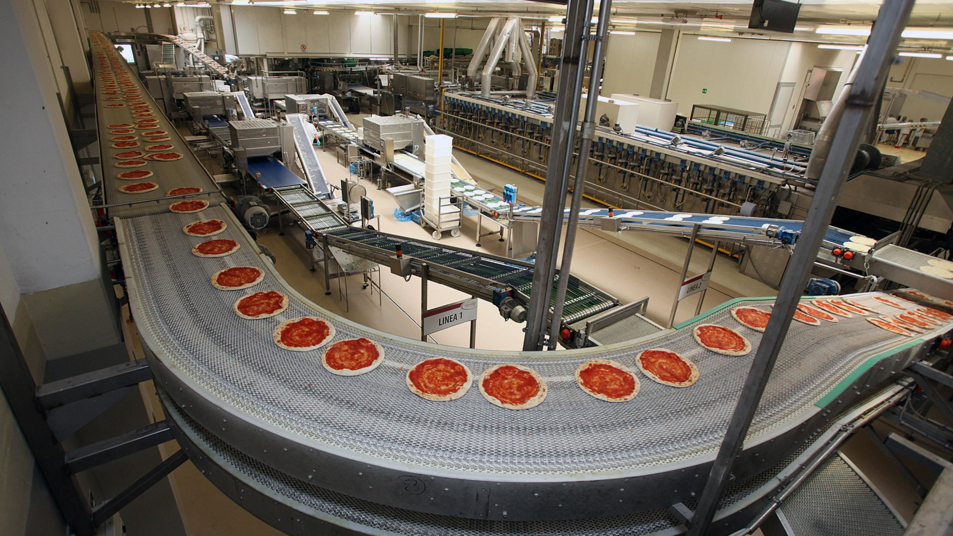 Immagine di Contratti: l'alimentare chiede 300 euro di aumenti in quattro anni