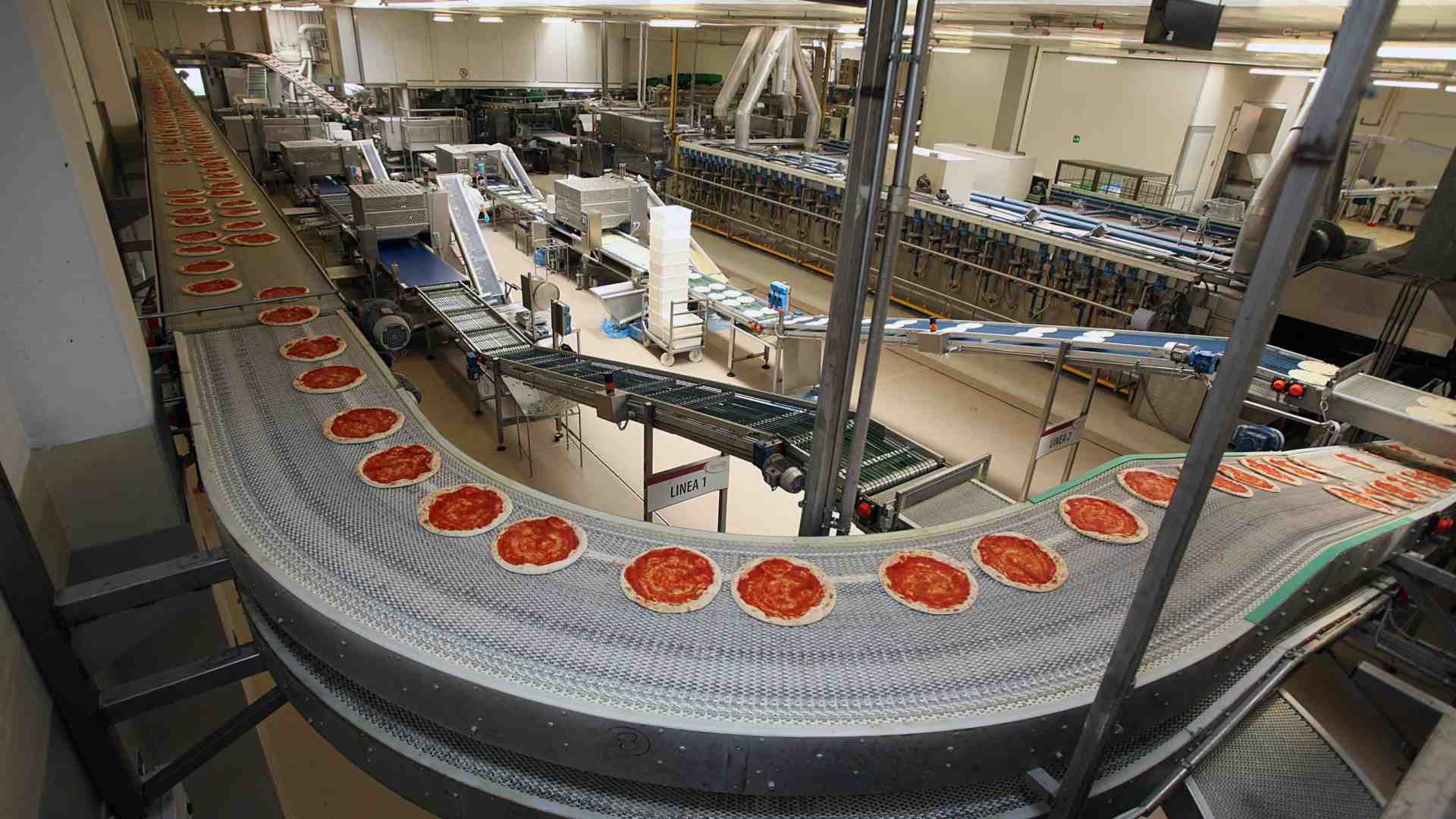 Immagine di Contratti: l'alimentare chiede 300 euro di aumenti in quattro anni