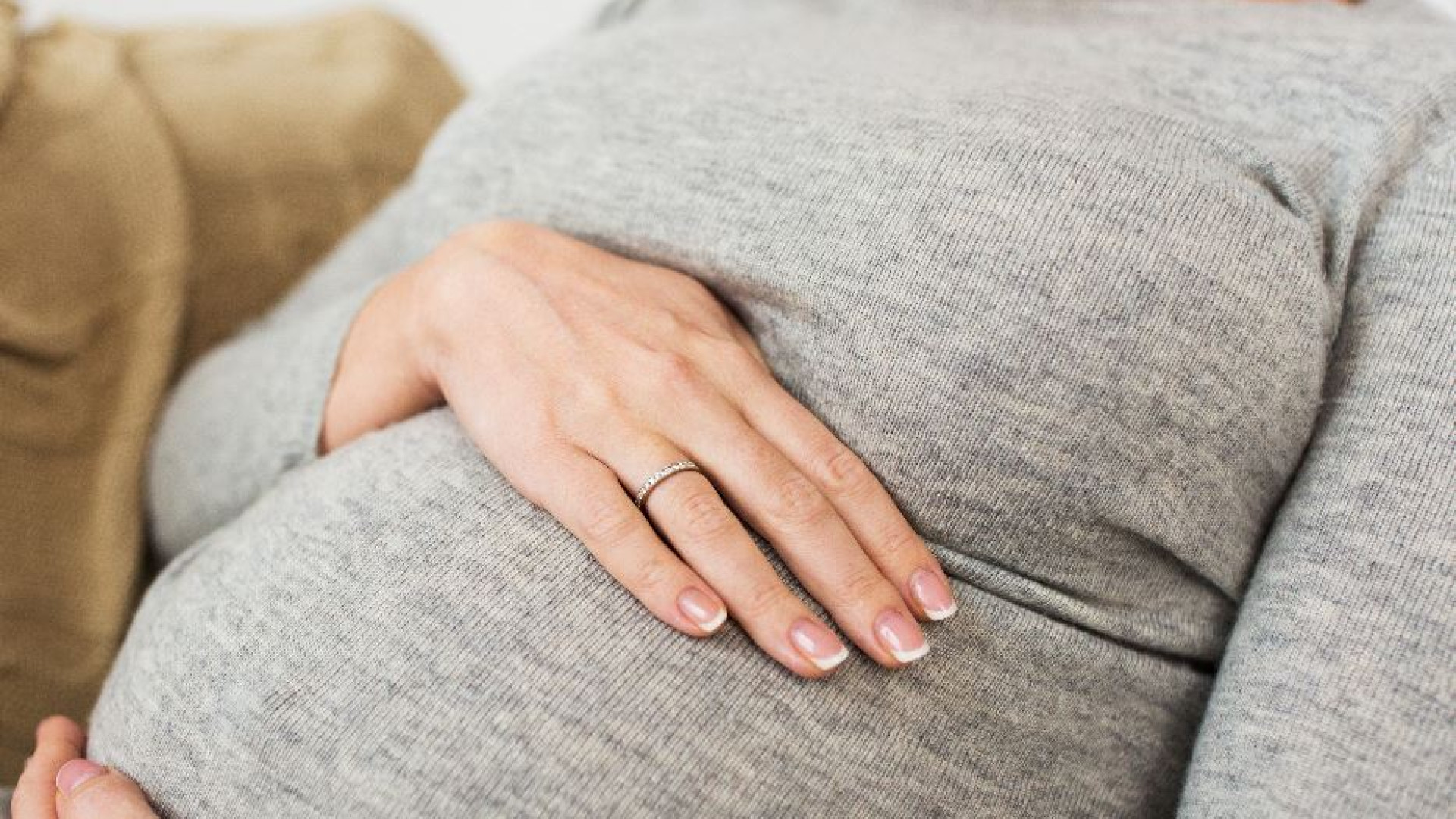 Immagine di Utero in affitto come «reato universale», primo sì in Commissione