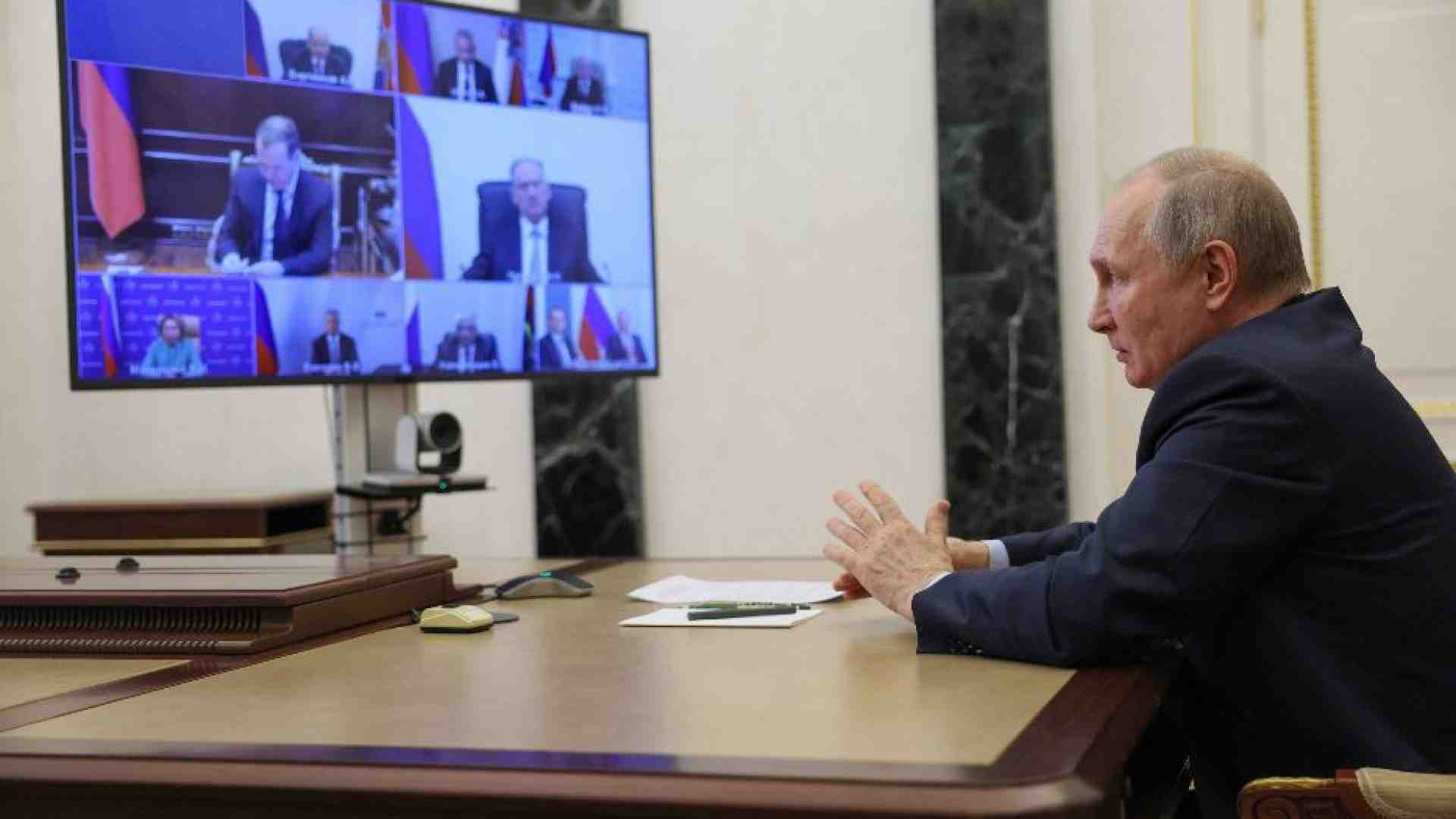 Immagine di Se il «cerchio magico» di Putin comincia a temere per il suo futuro