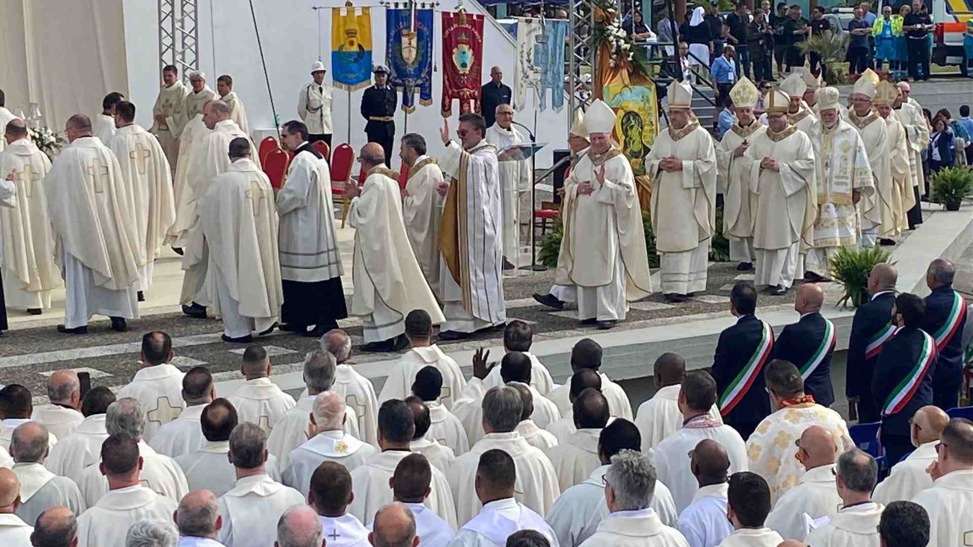 Immagine di Calvosa, il vescovo della convivialità che guiderà Vallo della Lucania