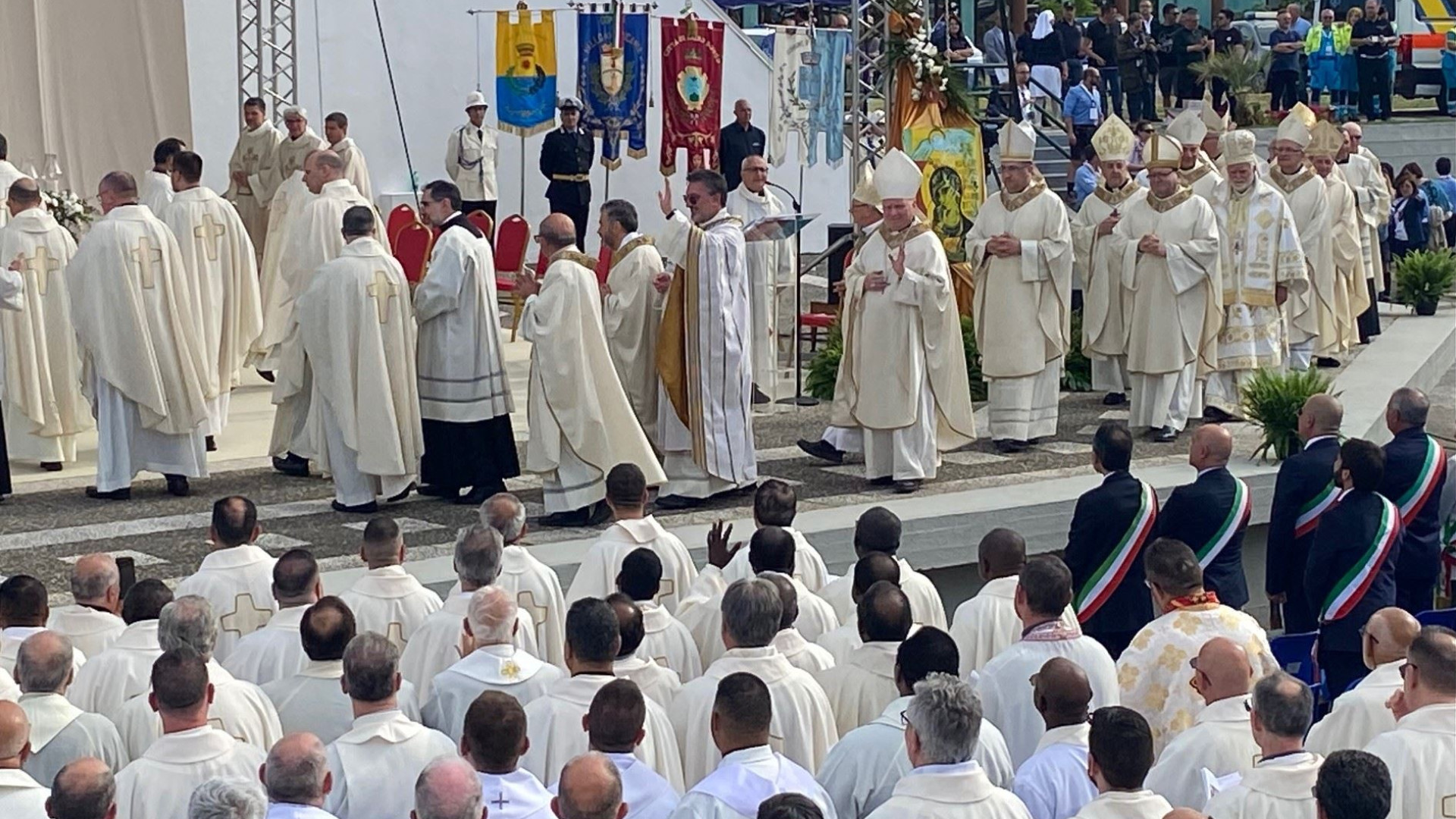 Immagine di Calvosa, il vescovo della convivialità che guiderà Vallo della Lucania