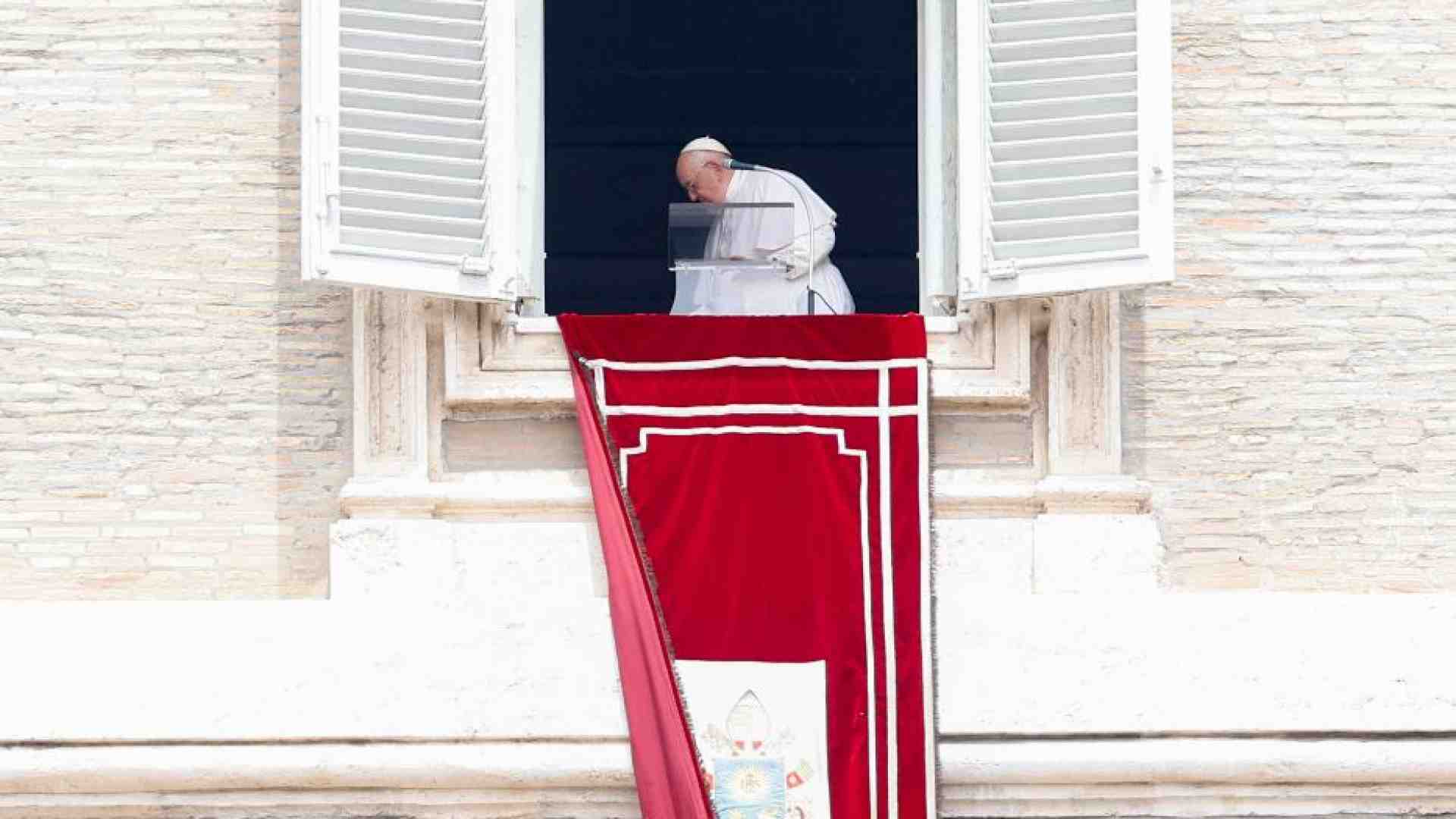 Immagine di Il Papa: Dio è amore, teniamo la porta sempre aperta per accogliere tutti