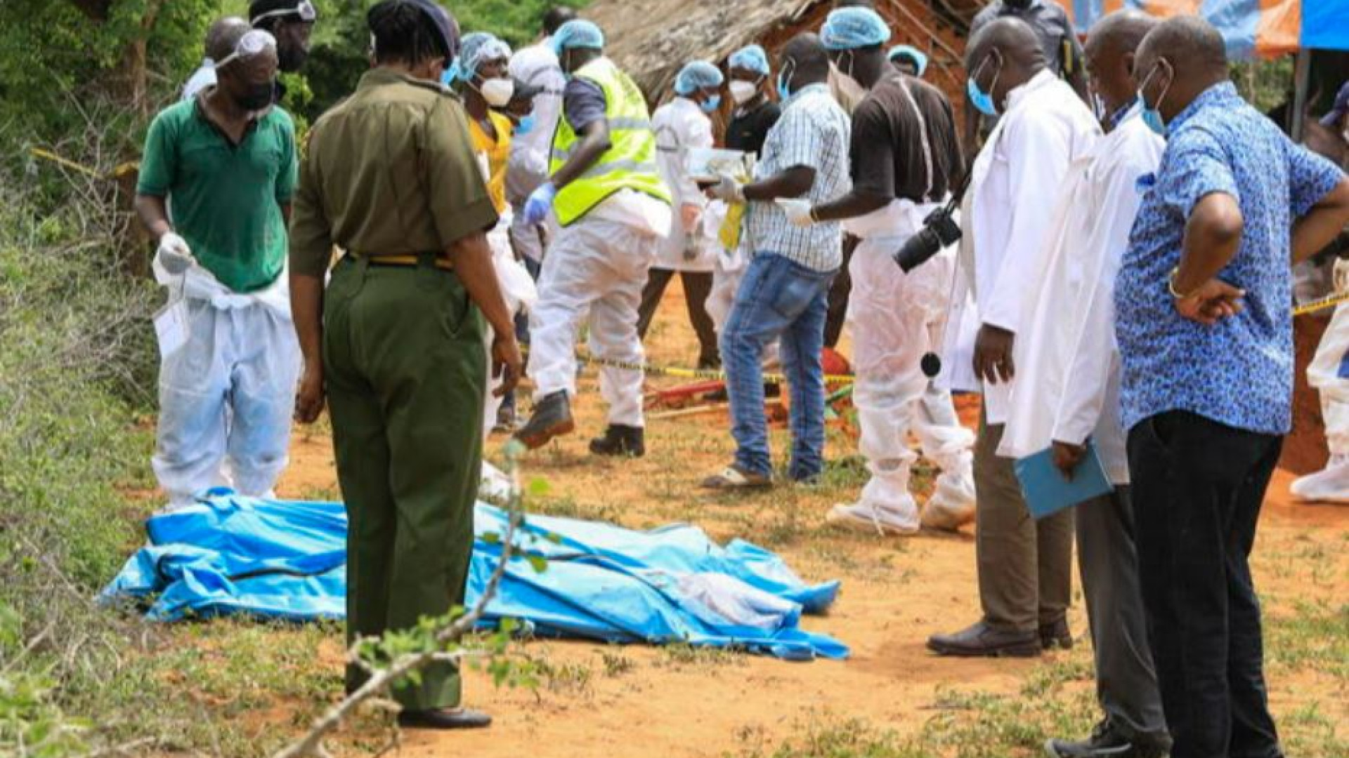 Immagine di Decine di morti in fosse comuni. In Kenya una setta dell'orrore