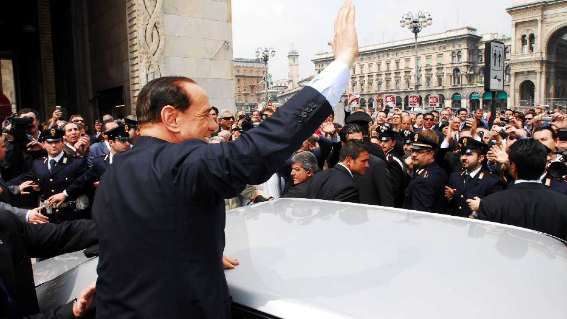 Immagine di Berlusconi, dalle tv a leader italiano ed europeo