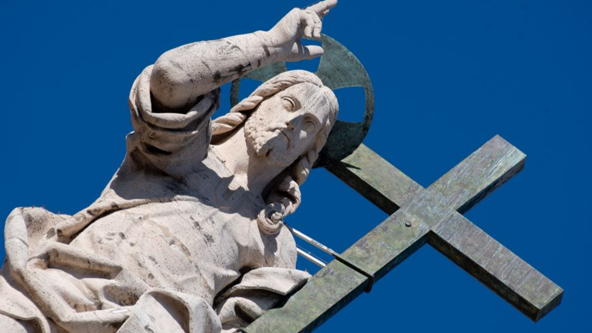 Immagine di La vicinanza di Papa e Cei. Zuppi: ruoli istituzionali svolti con passione