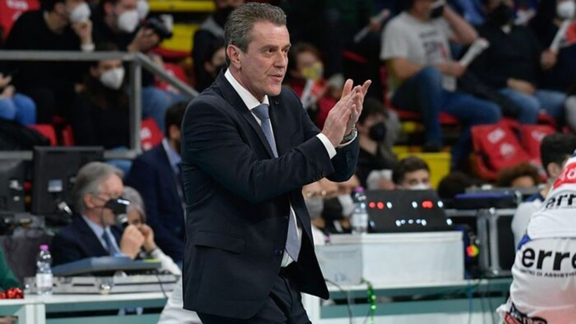Immagine di Lorenzetti e il volley, l'arte di vincere