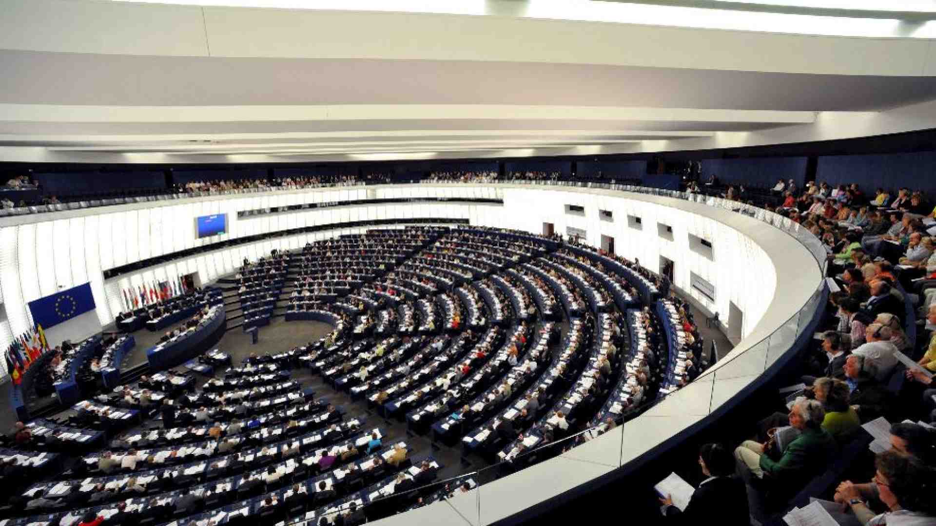 Immagine di Intelligenza artificiale: ecco le regole dell’Europa