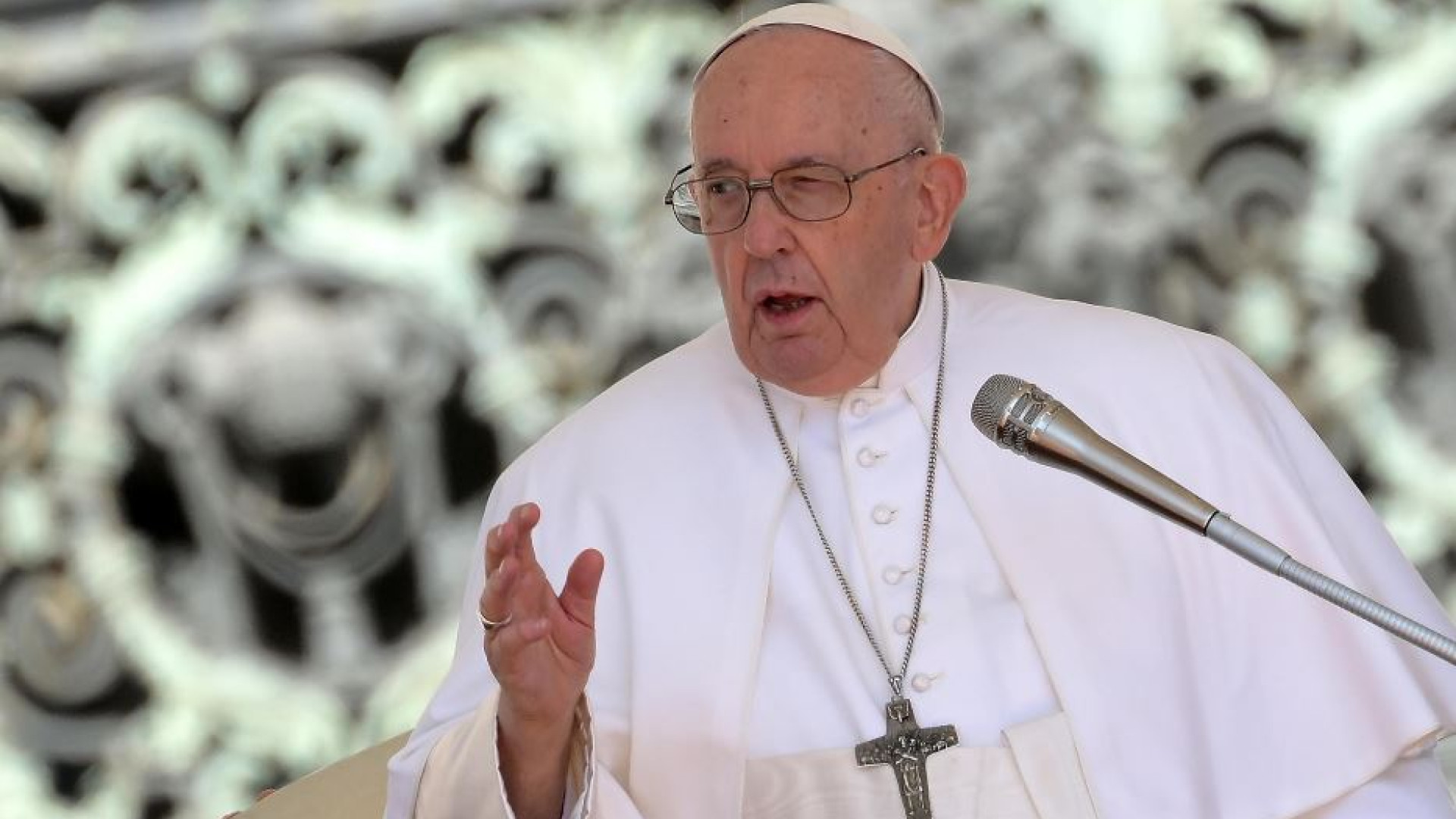 Immagine di Papa Francesco: «La pace è possibile, se davvero voluta»