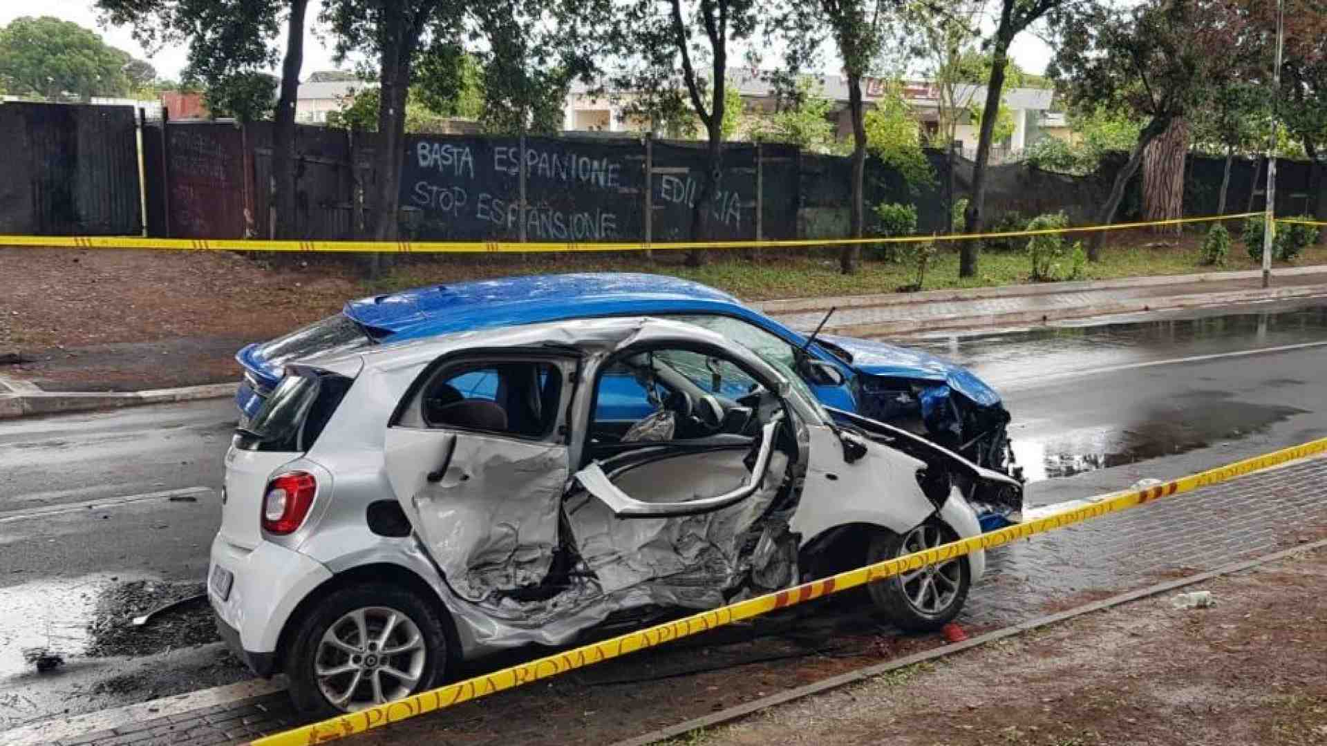 Immagine di Incidente stradale, morto un bimbo. Indagato per omicidio lo Youtuber alla guida