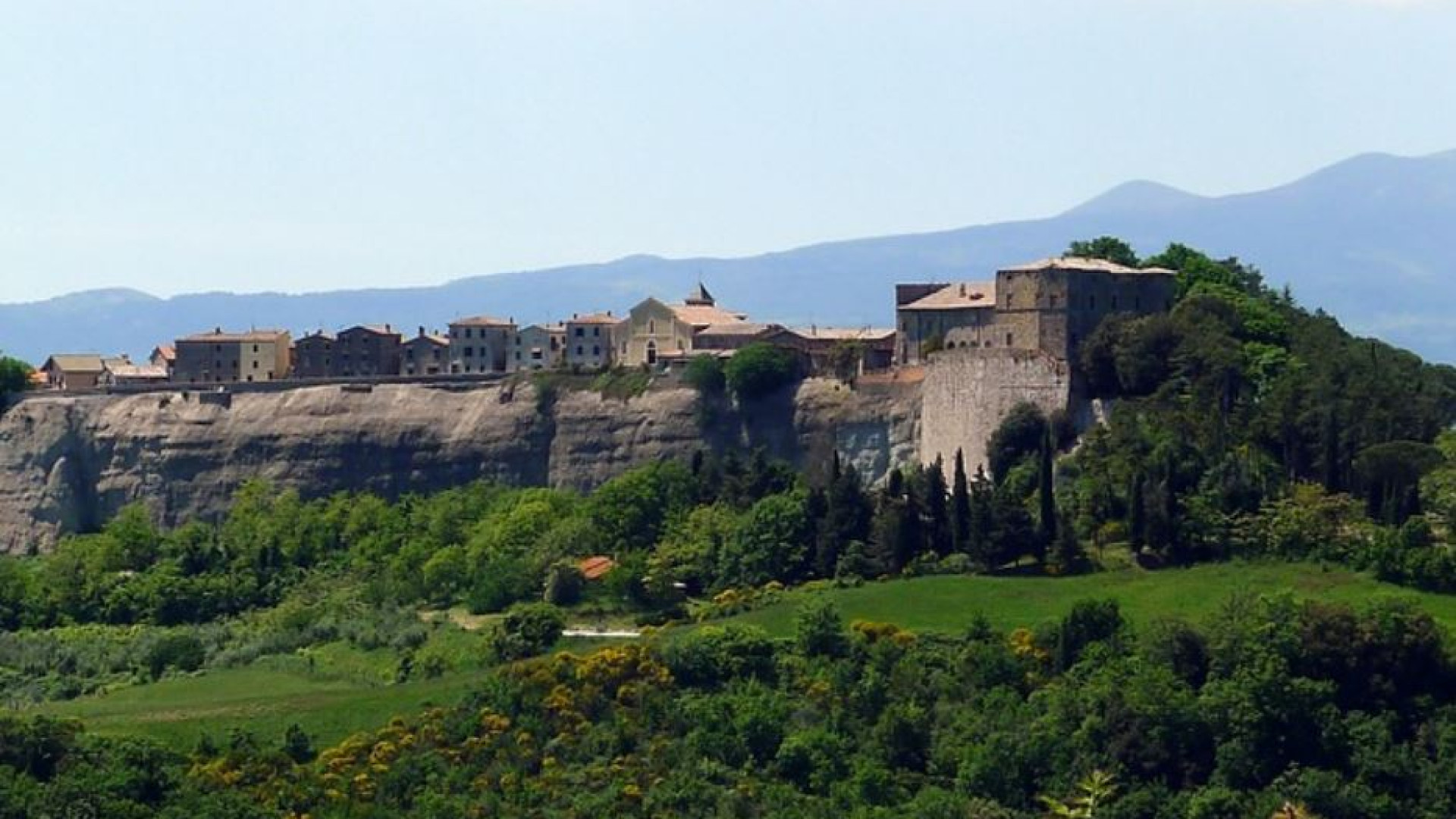 Immagine di Piccoli borghi, ultima chiamata: un miliardo contro l'abbandono