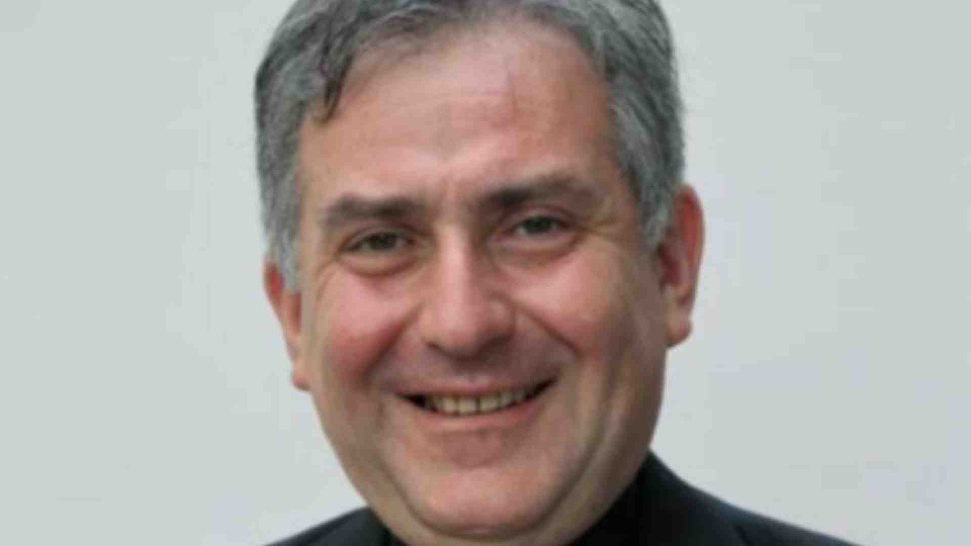 Immagine di Carlo Villano nuovo vescovo di Pozzuoli e Ischia. Lascia Pascarella