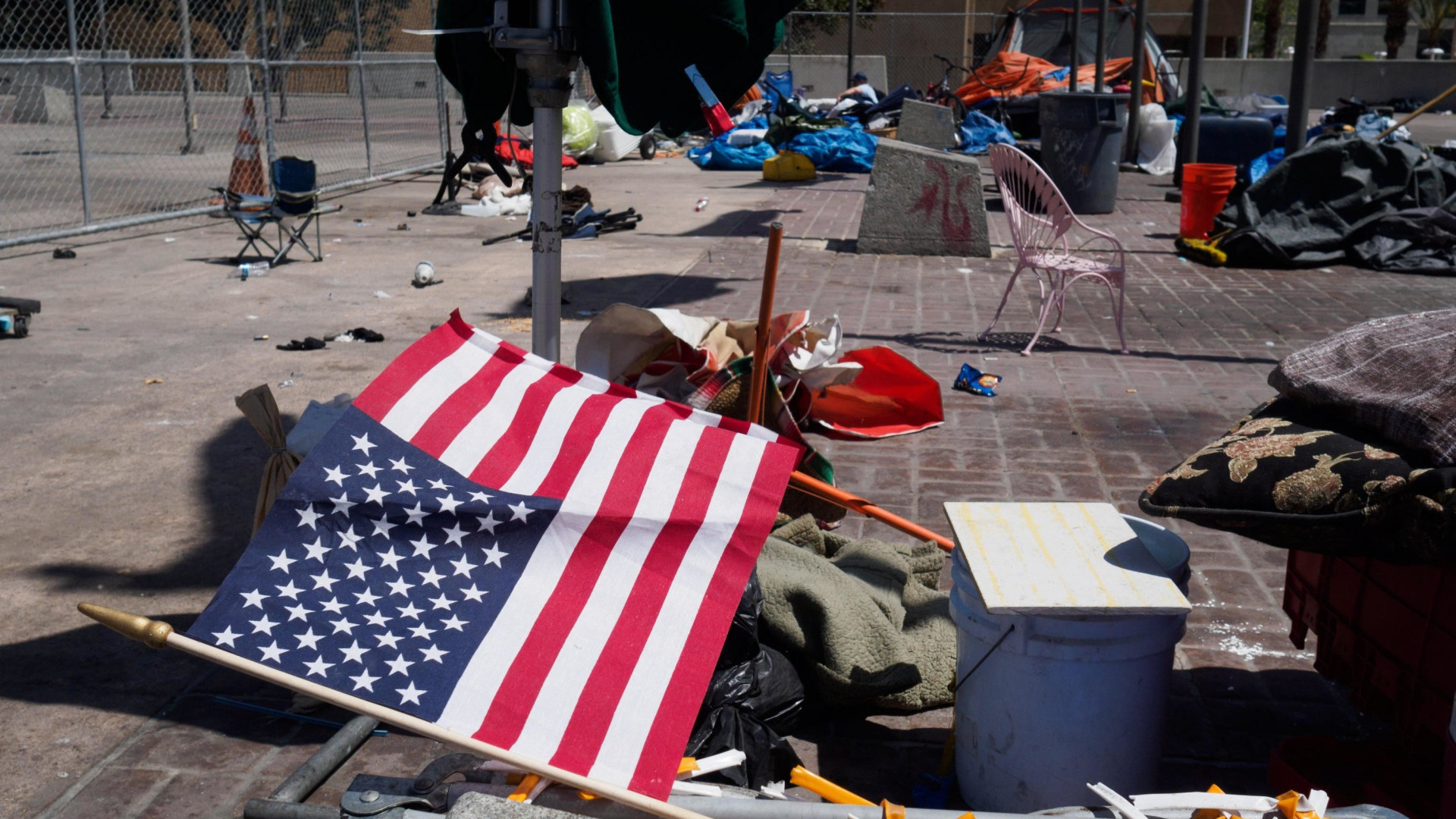 Immagine di C’era una volta in America: «Così muore il sogno a stelle e strisce»