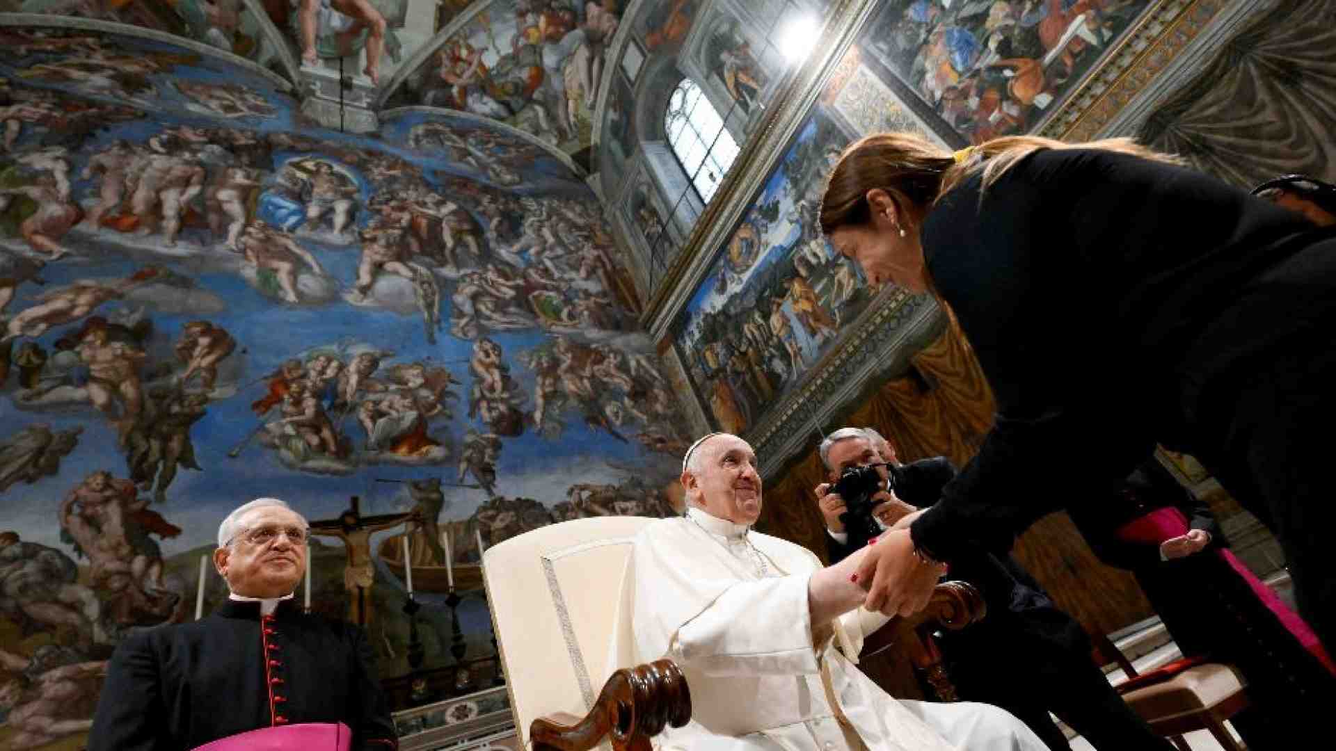 Immagine di Il Papa: «Anche i poveri hanno bisogno della bellezza»