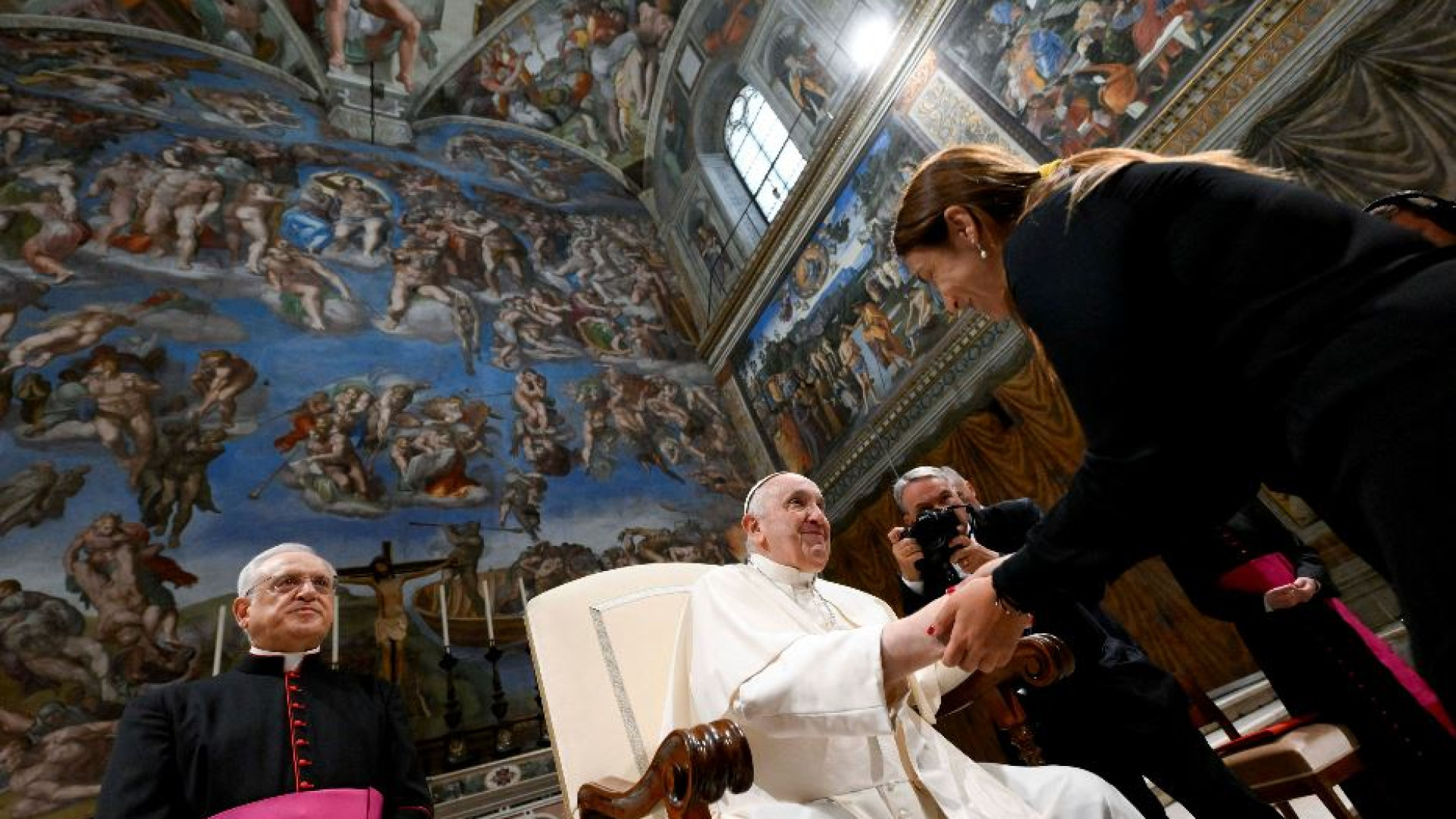 Immagine di Il Papa: «Anche i poveri hanno bisogno della bellezza»