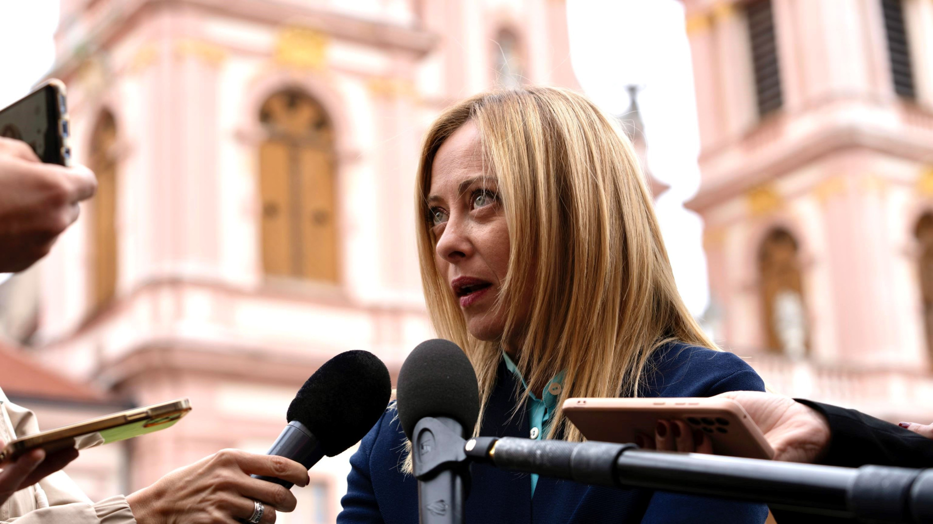 Immagine di Meloni: Mosca è più debole. Biden chiama Parigi, Berlino e Londra (non Roma)