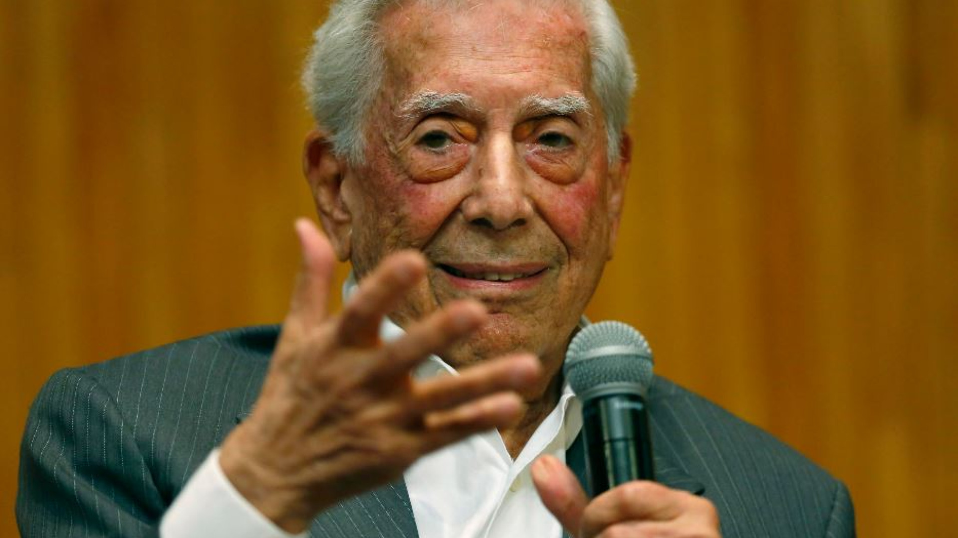 Immagine di Mario Vargas Llosa: si può essere rivoluzionari senza essere marxisti