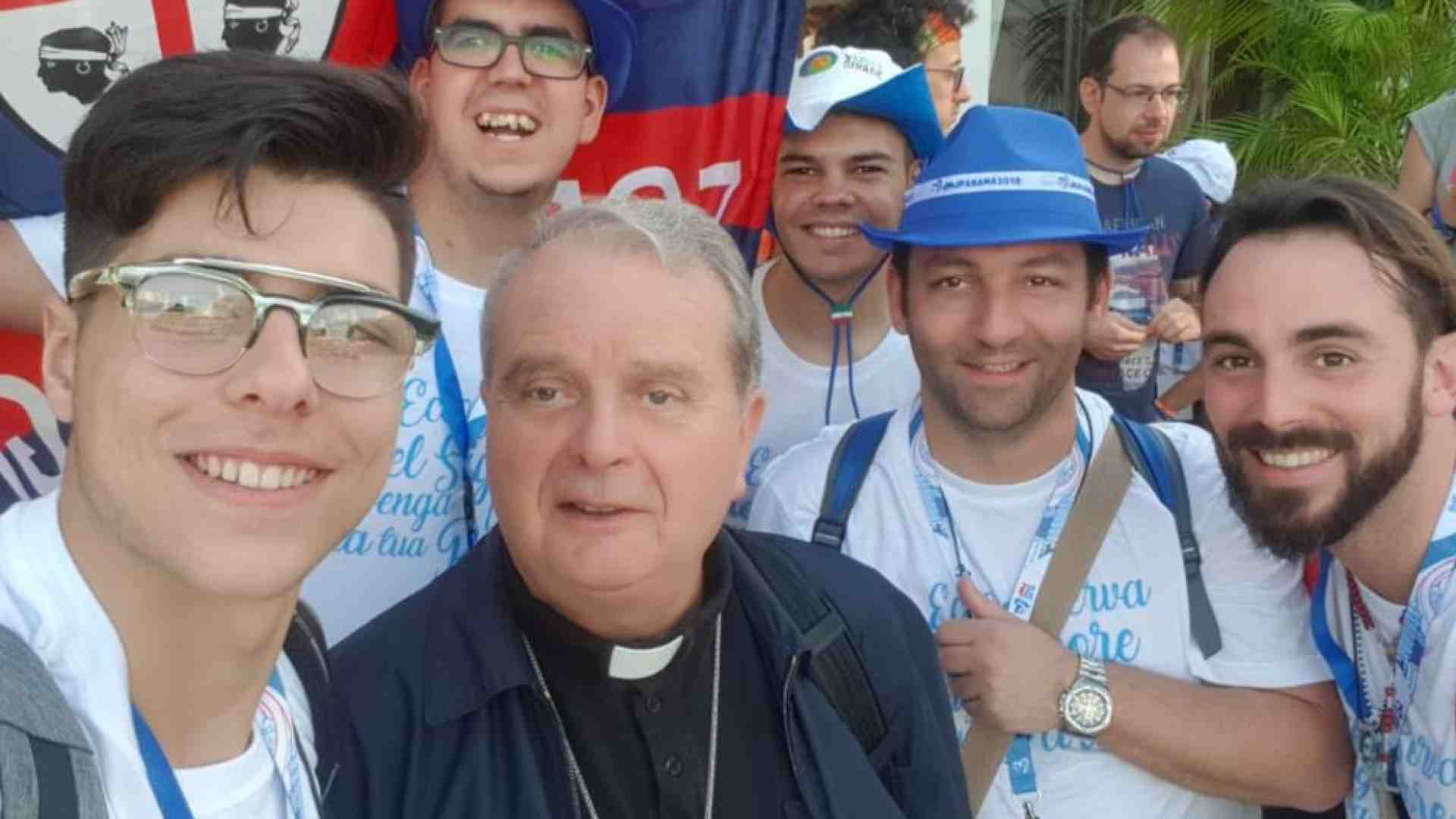 Immagine di Il cardinale Miglio e le sue 37 Gmg: «Ci sarò anche a Lisbona»