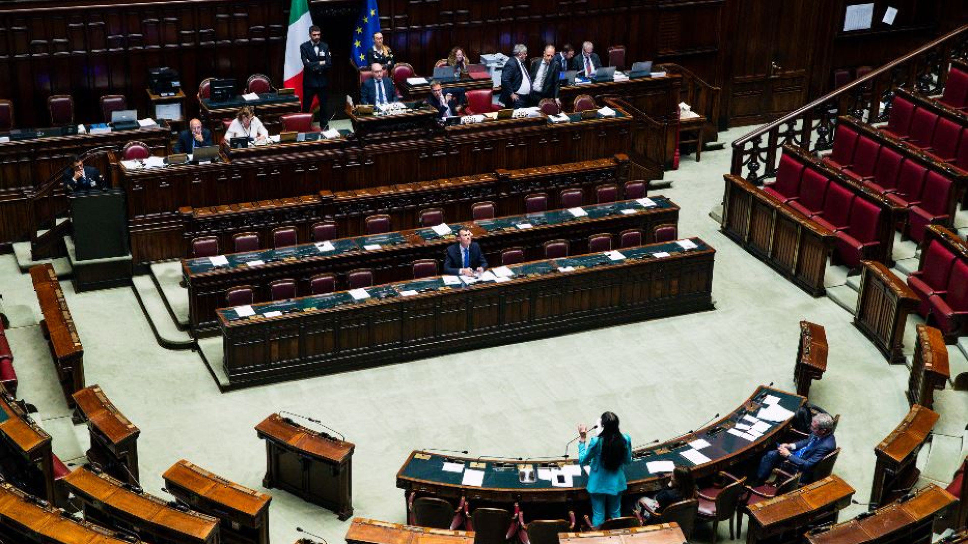 Immagine di Mes, stop di massimo 4 mesi: vince la linea morbida di Fitto e Giorgetti