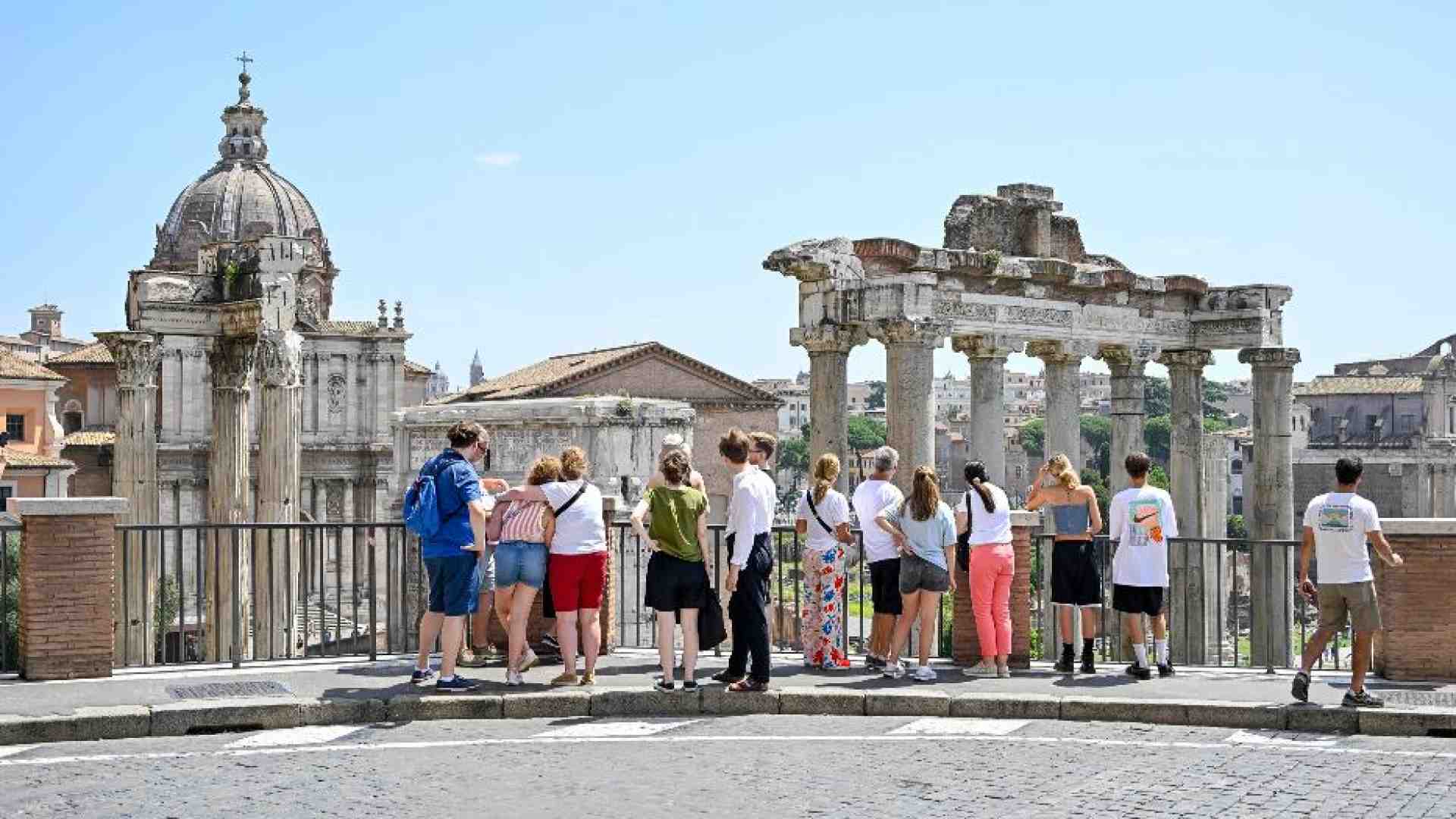 Immagine di Il turismo è sempre più vorace, occorre renderlo sostenibile