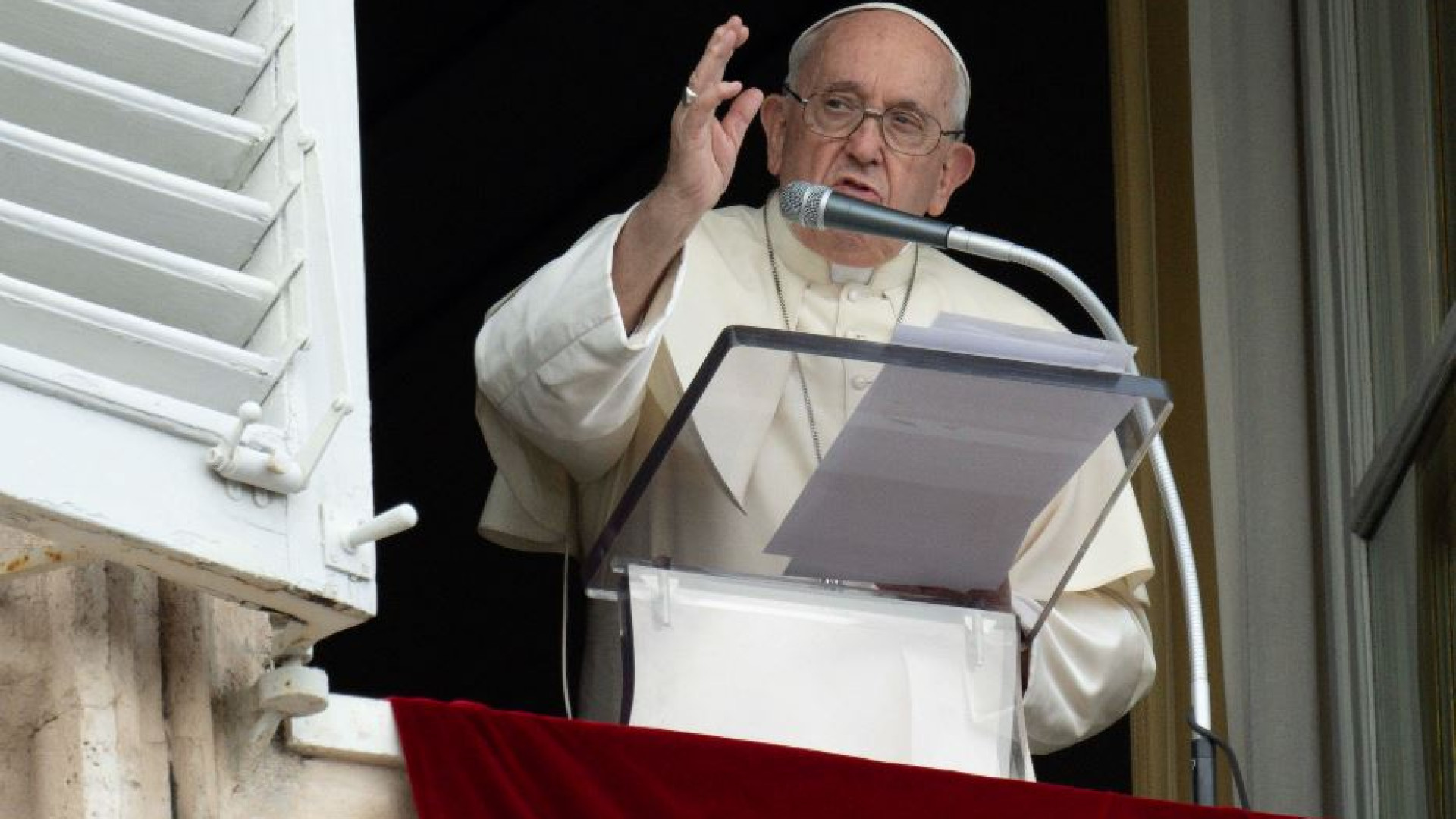 Immagine di Il Papa: il cristiano non crede a superstizioni e oroscopi