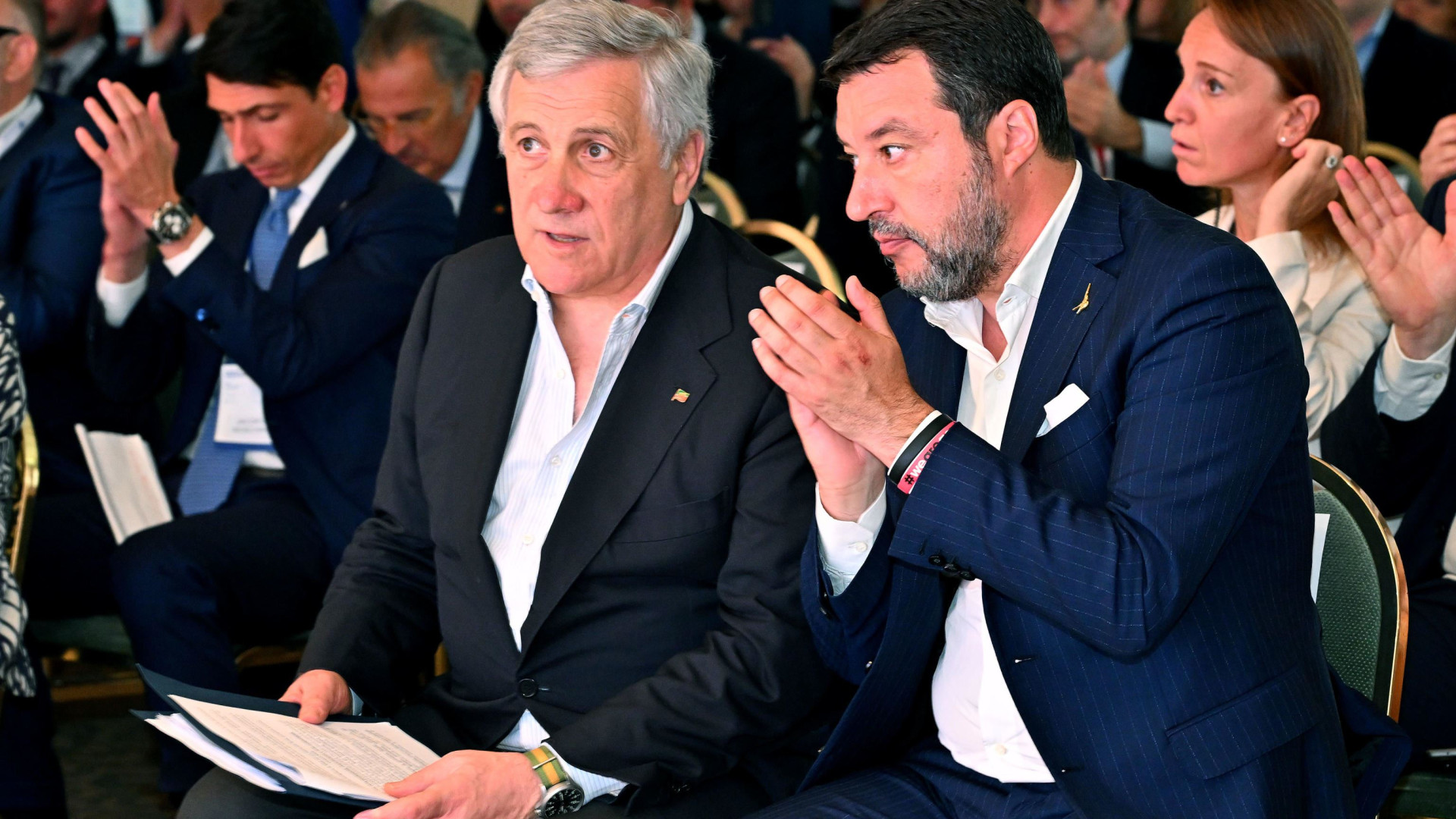 Immagine di Salvini flirta con Le Pen, Tajani lo gela