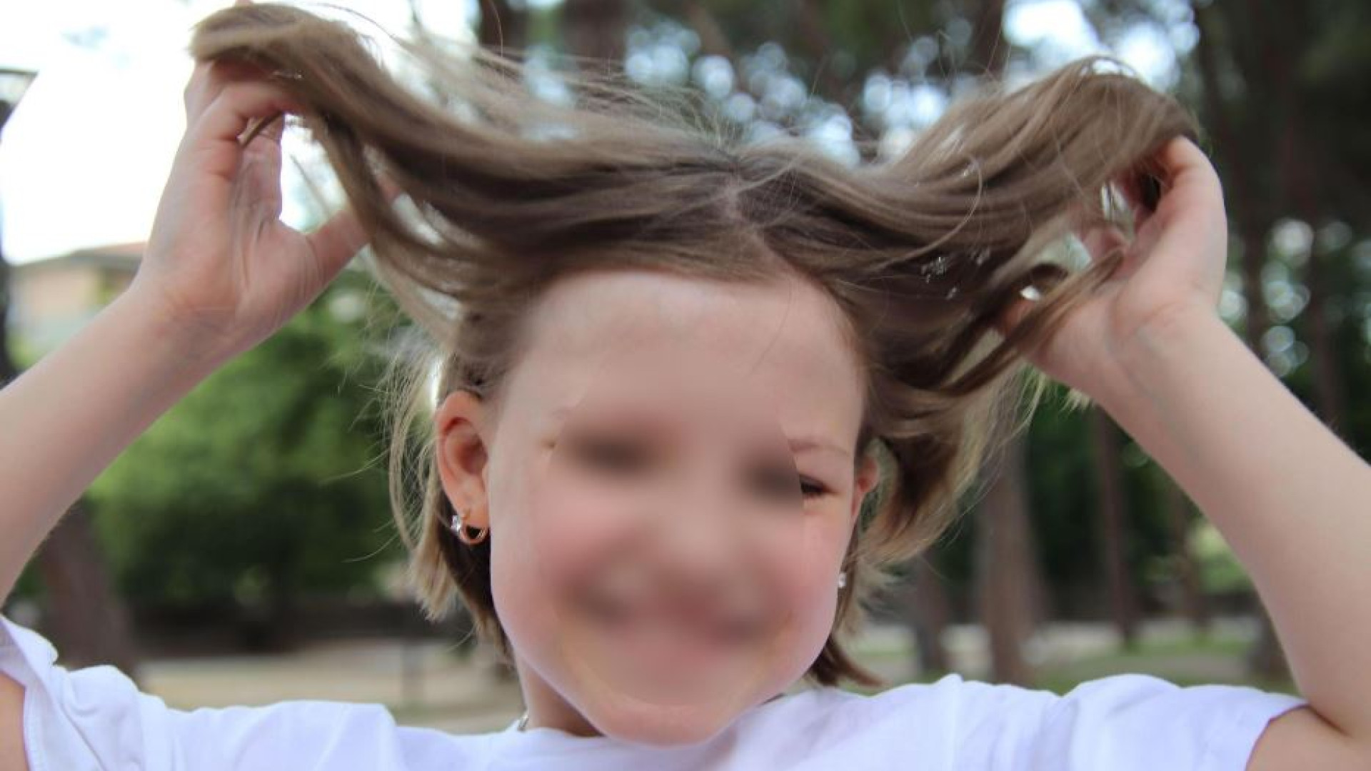 Immagine di A nove anni Zlata rinuncia ai capelli per aiutare la resistenza ucraina