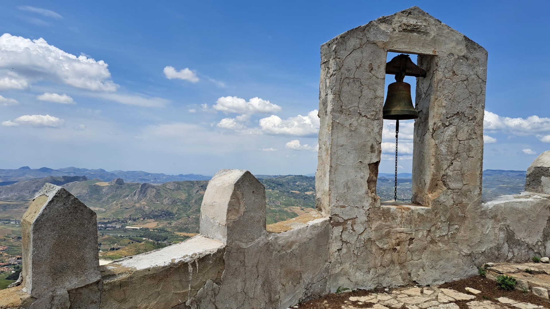 Immagine di La Sicilia a piedi, dalla Magna Via Francigena a santa Rosalia