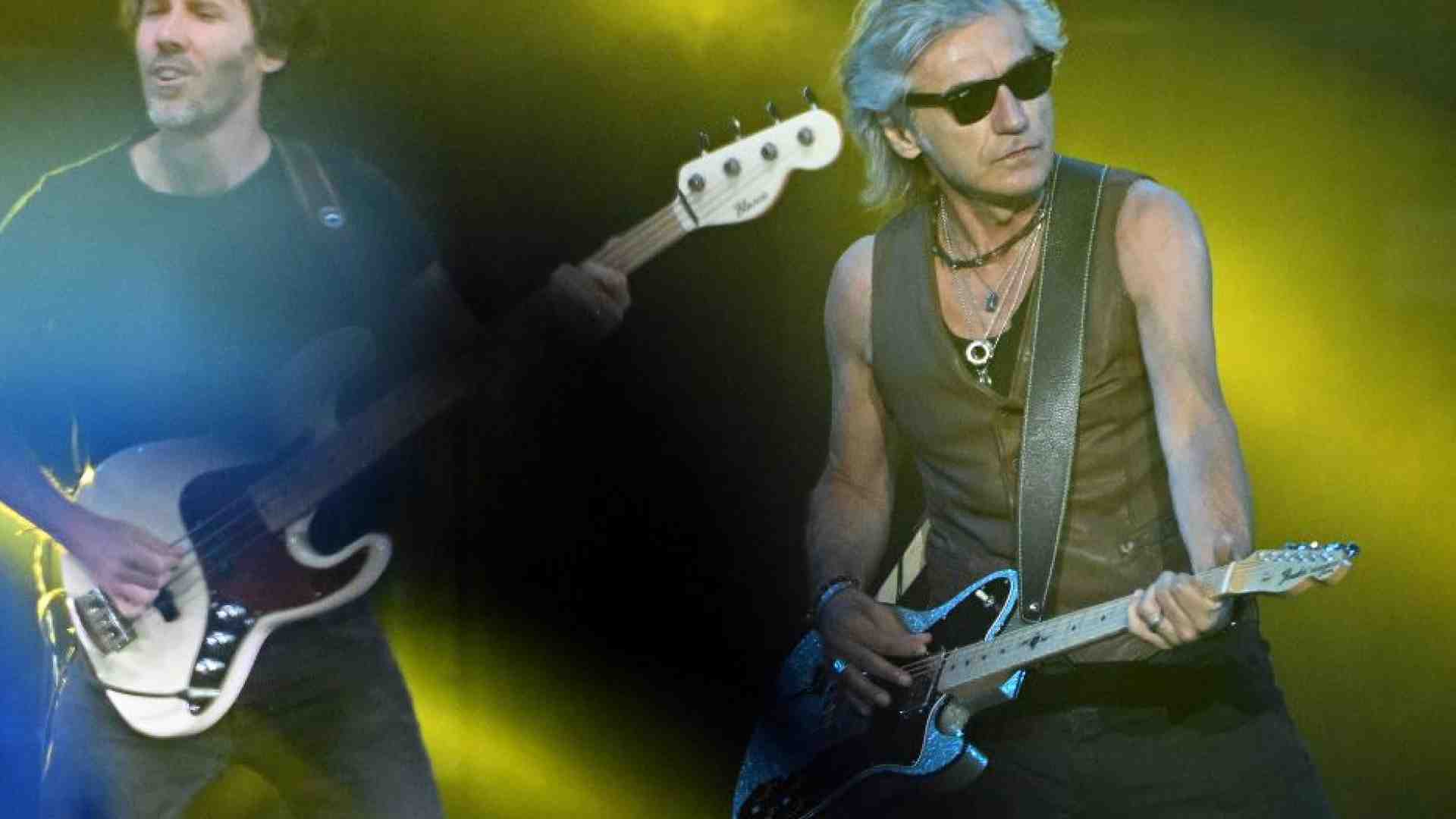 Immagine di Ligabue, urlando contro la povertà