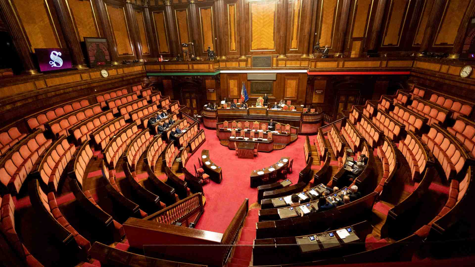 Immagine di Stop al taglio dei vitalizi per i senatori, è polemica