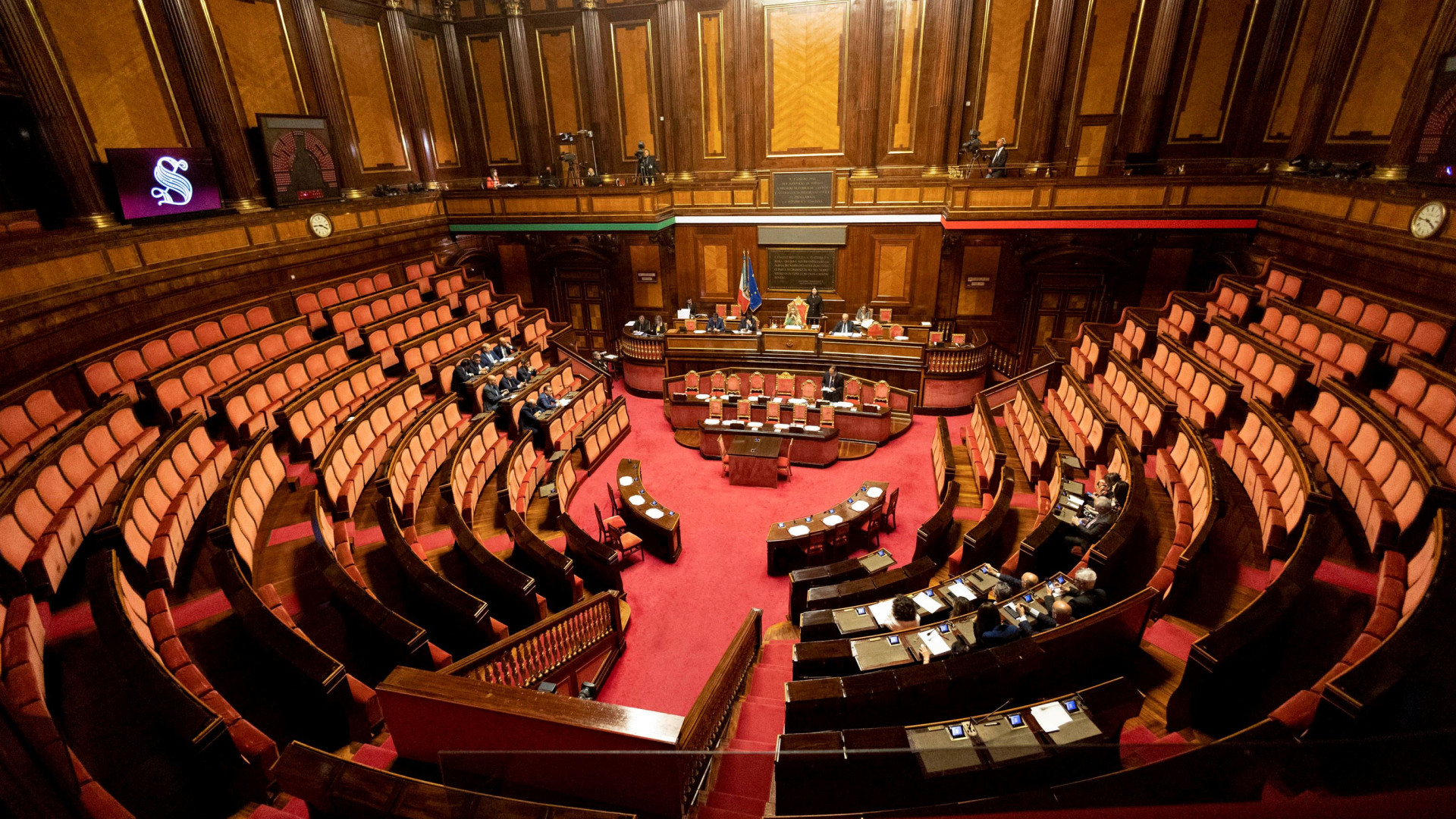 Immagine di Stop al taglio dei vitalizi per i senatori, è polemica