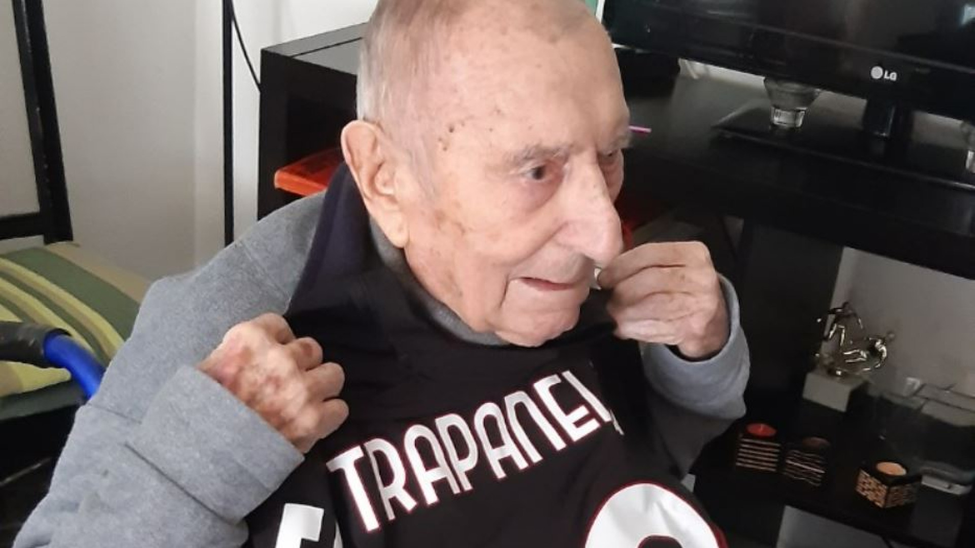 Immagine di Trapanelli, il nonno della Serie A compie 99 anni