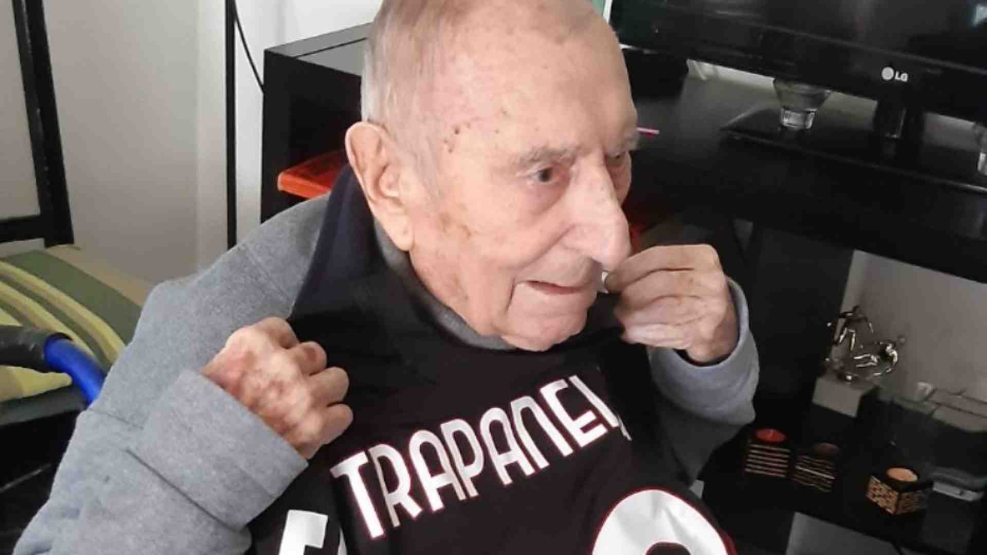 Immagine di Trapanelli, il nonno della Serie A compie 99 anni