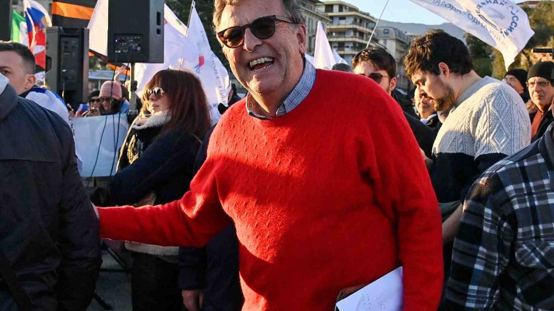Immagine di Referendum sulle armi, sprint finale. «Firme contro la congiura del silenzio»