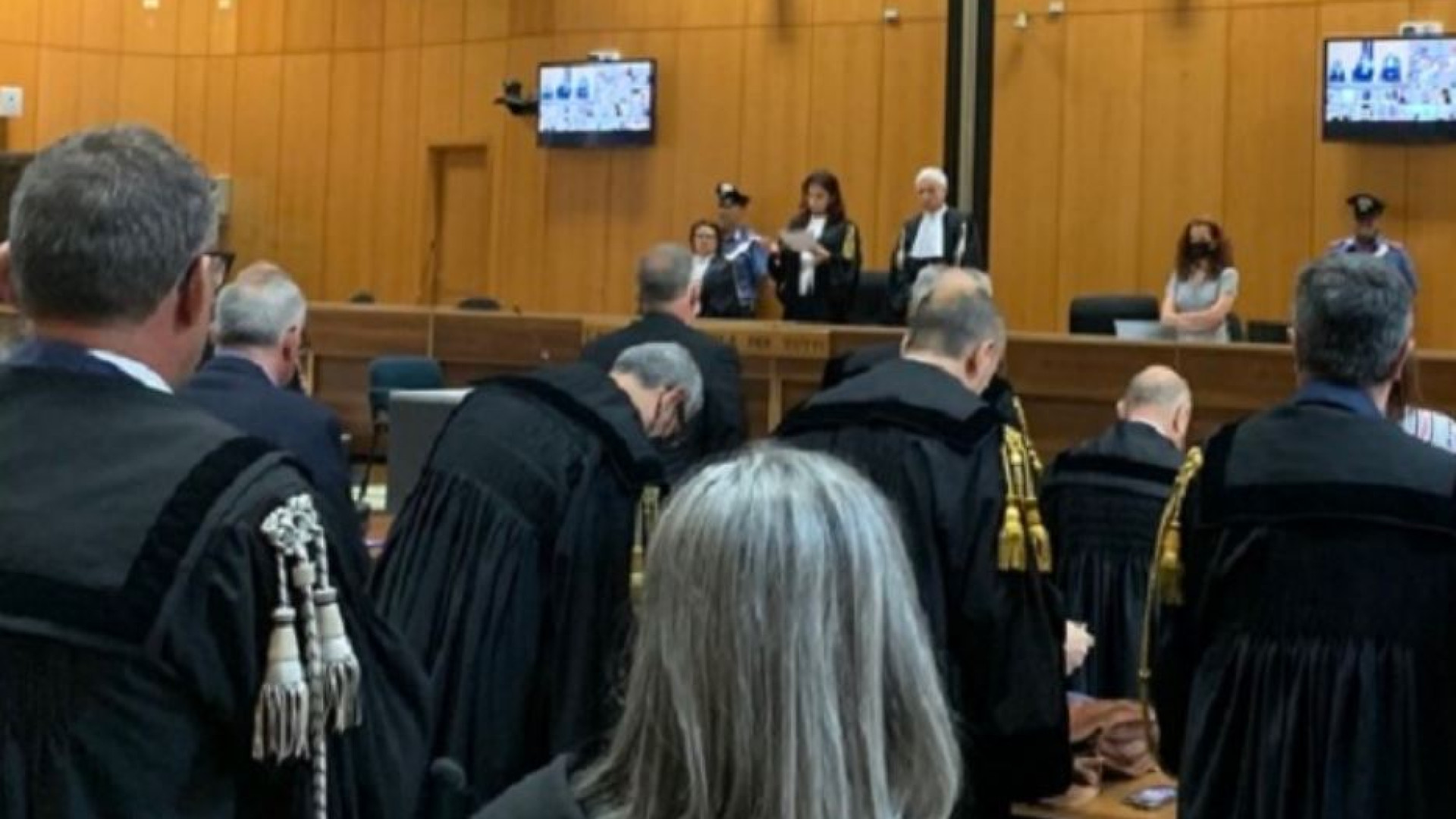 Immagine di Che cosa è il concorso esterno in associazione mafiosa e perché fa discutere