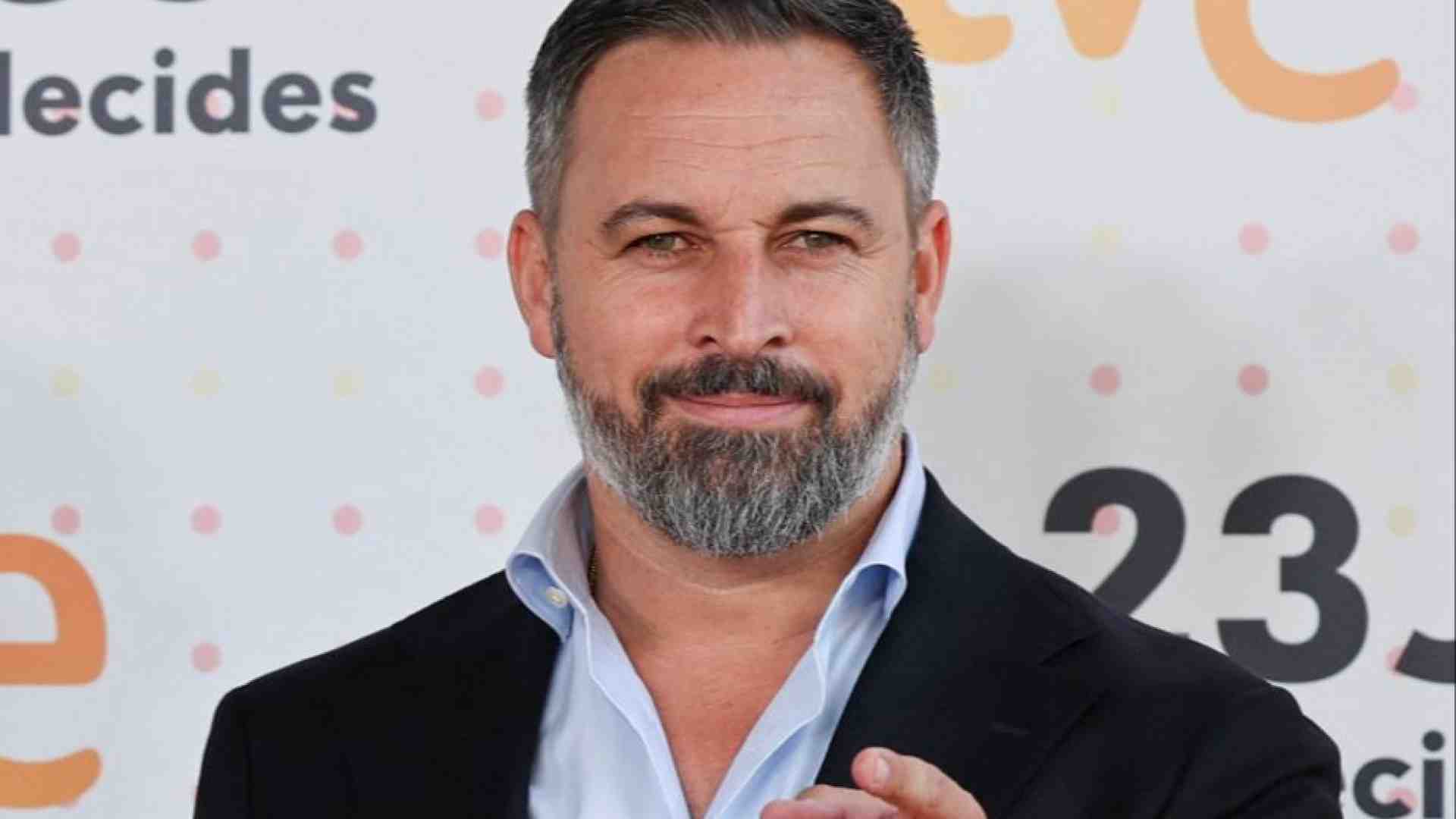 Immagine di Vox, Abascal mostra i muscoli e torna sul fronte catalano