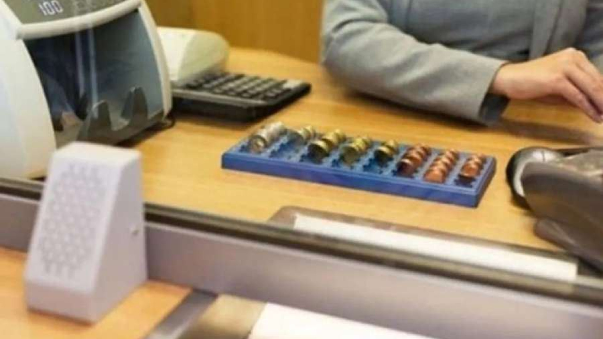 Immagine di Sempre meno gli sportelli bancari: 3.200 Comuni ne sono privi