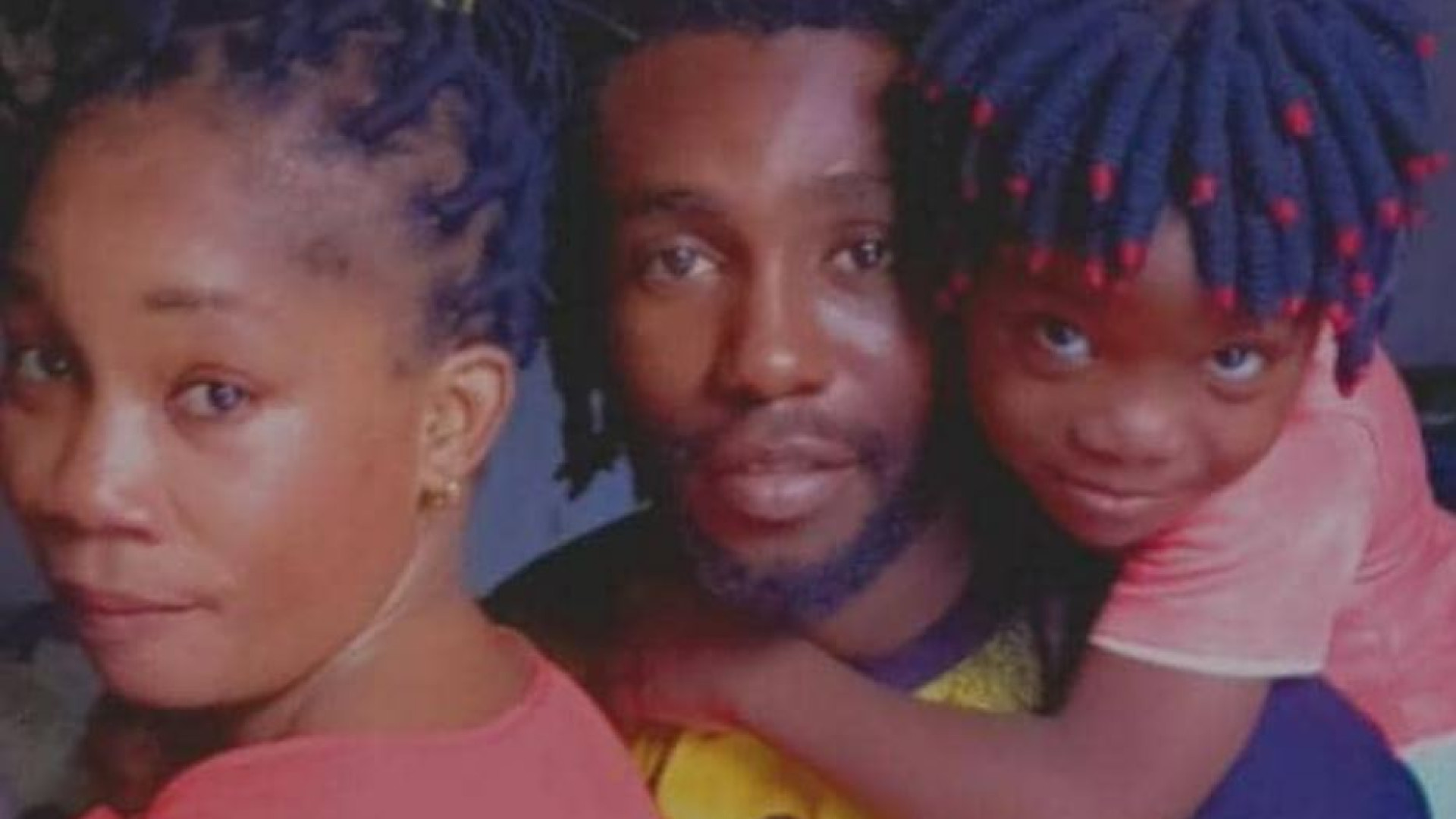 Immagine di Nel deserto morti di stenti anche un padre con il bambino