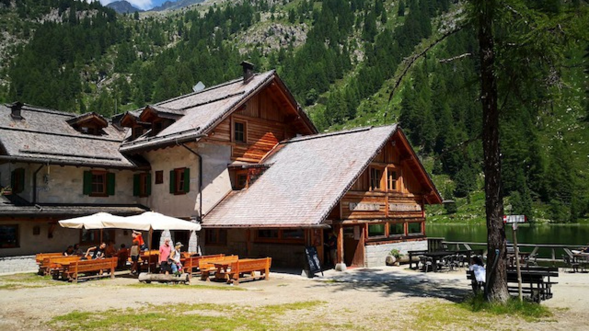Immagine di Cremonesi in Trentino. A Pinzolo un bio-lago