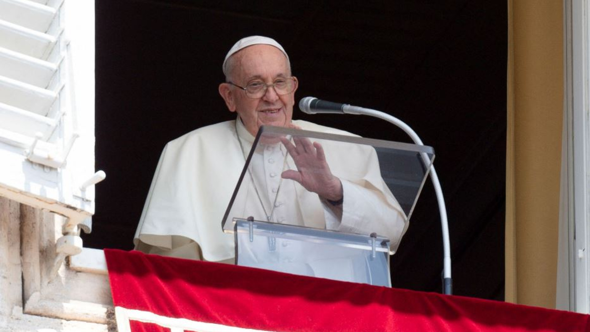 Immagine di Il Papa: "non sprechiamo tempo nelle futilità"
