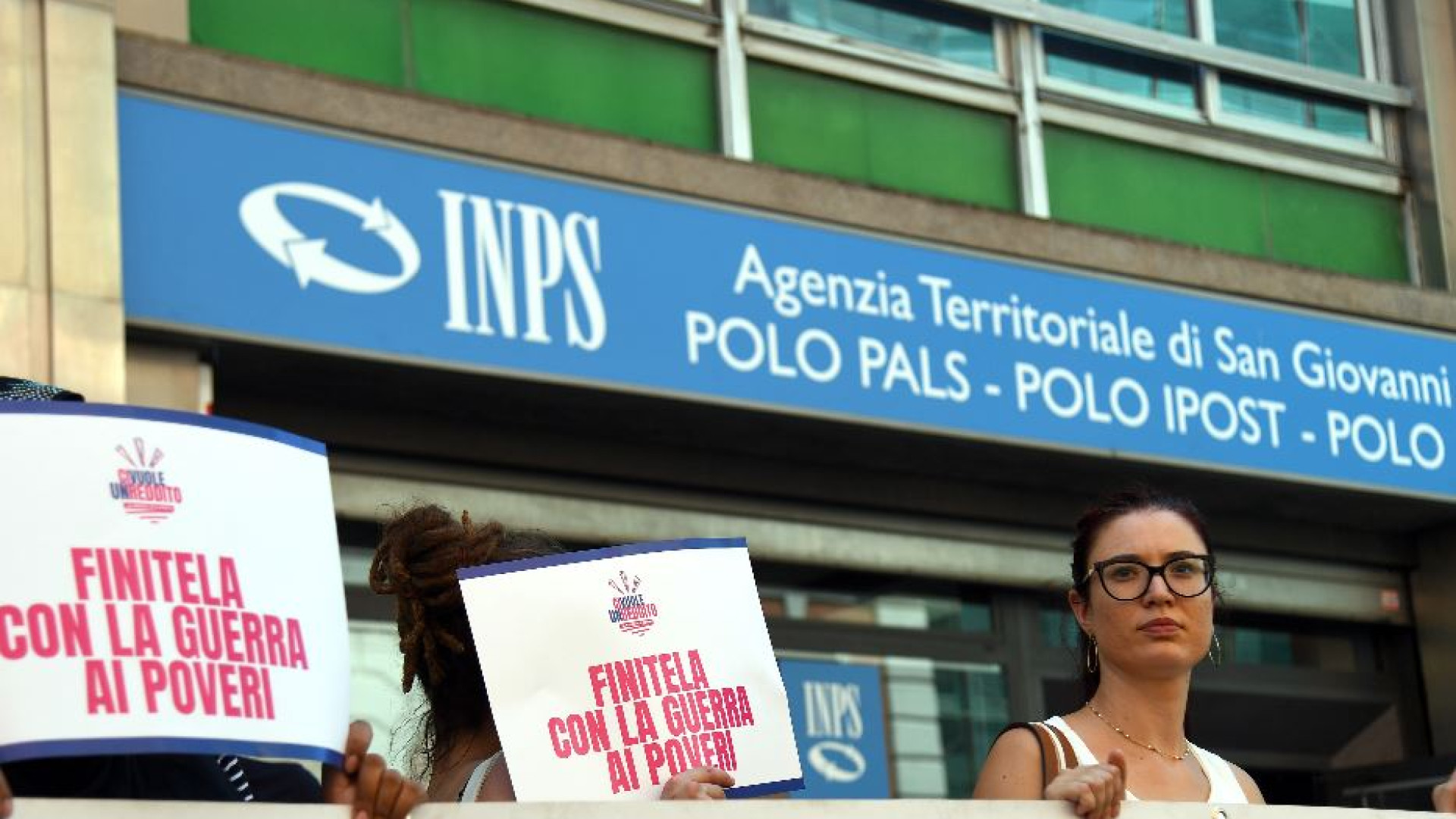 Immagine di «Troppi esclusi dal reddito di cittadinanza, serve una misura universale»