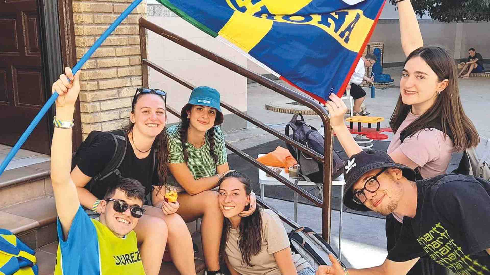Immagine di Lisbona si tinge di gialloblù