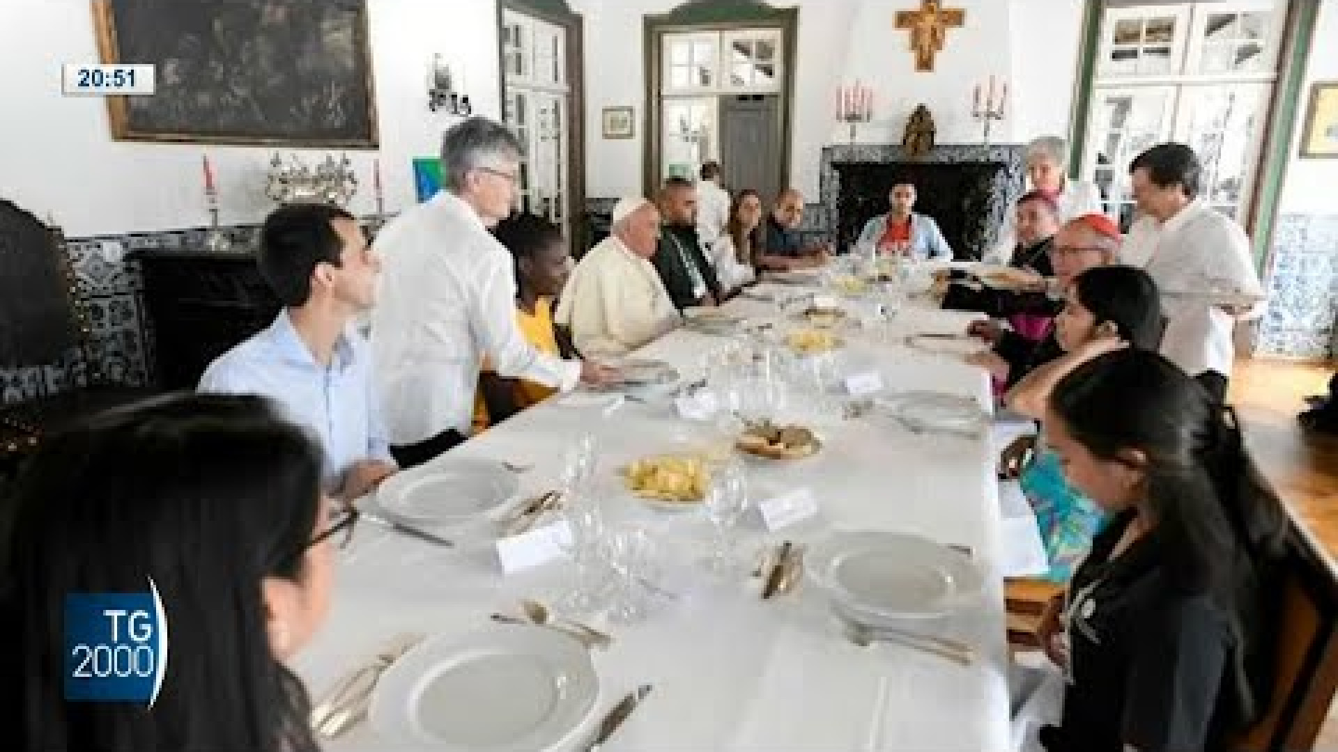 Immagine di Le voci e le emozioni dei 10 ragazzi che hanno pranzato con il Papa