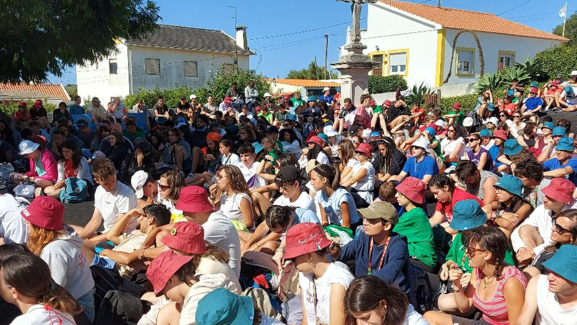 Immagine di Silenzio, adorazione, confessioni: è il giorno della misericordia