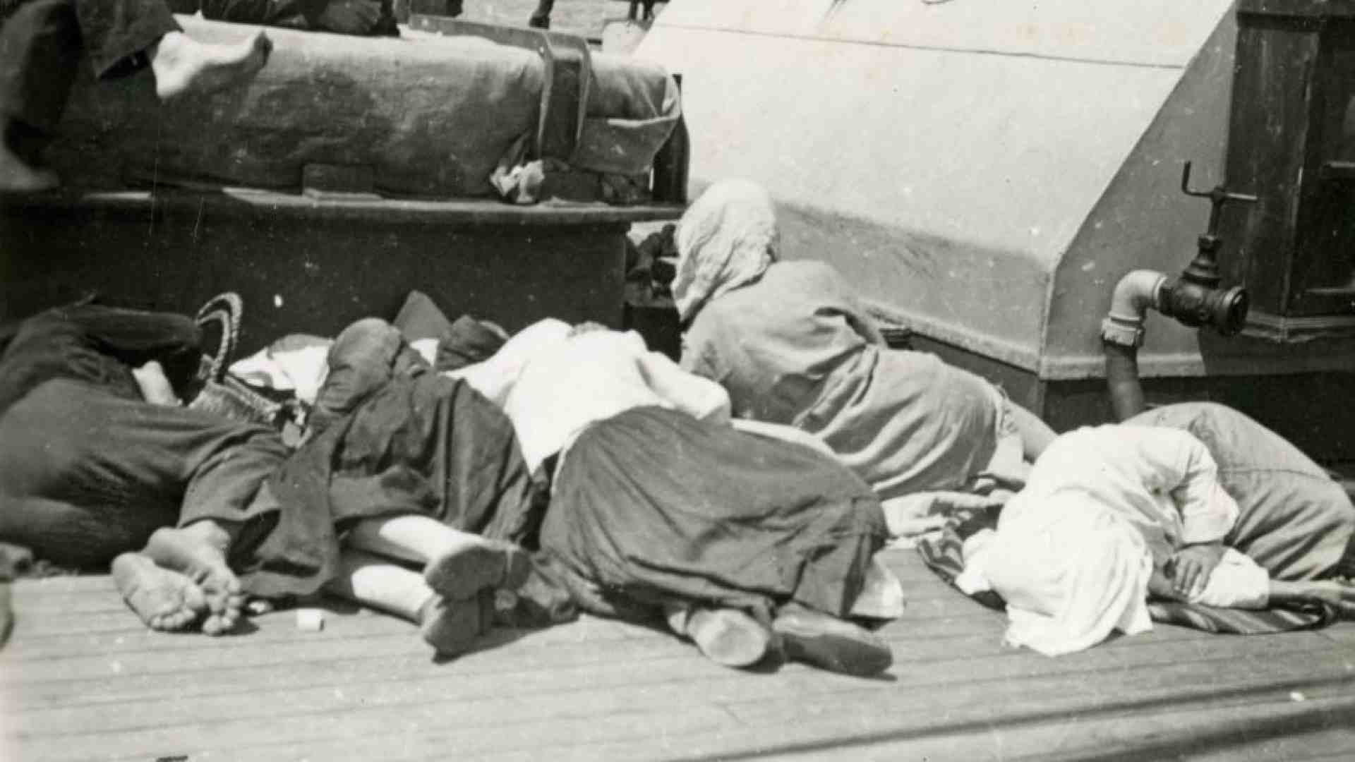 Immagine di Georges Simenon fotografo nel mondo in crisi degli anni '30