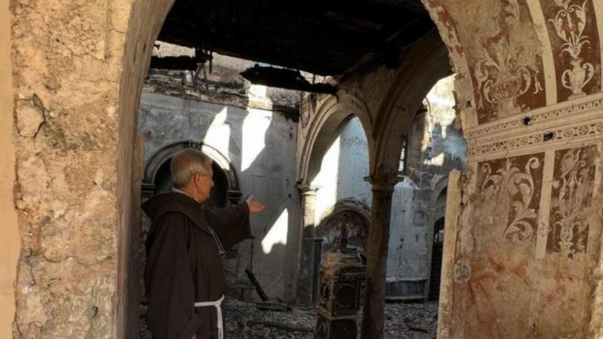 Immagine di Ritorno alla chiesa di Santa Maria di Gesù: «Così la ricostruiremo»