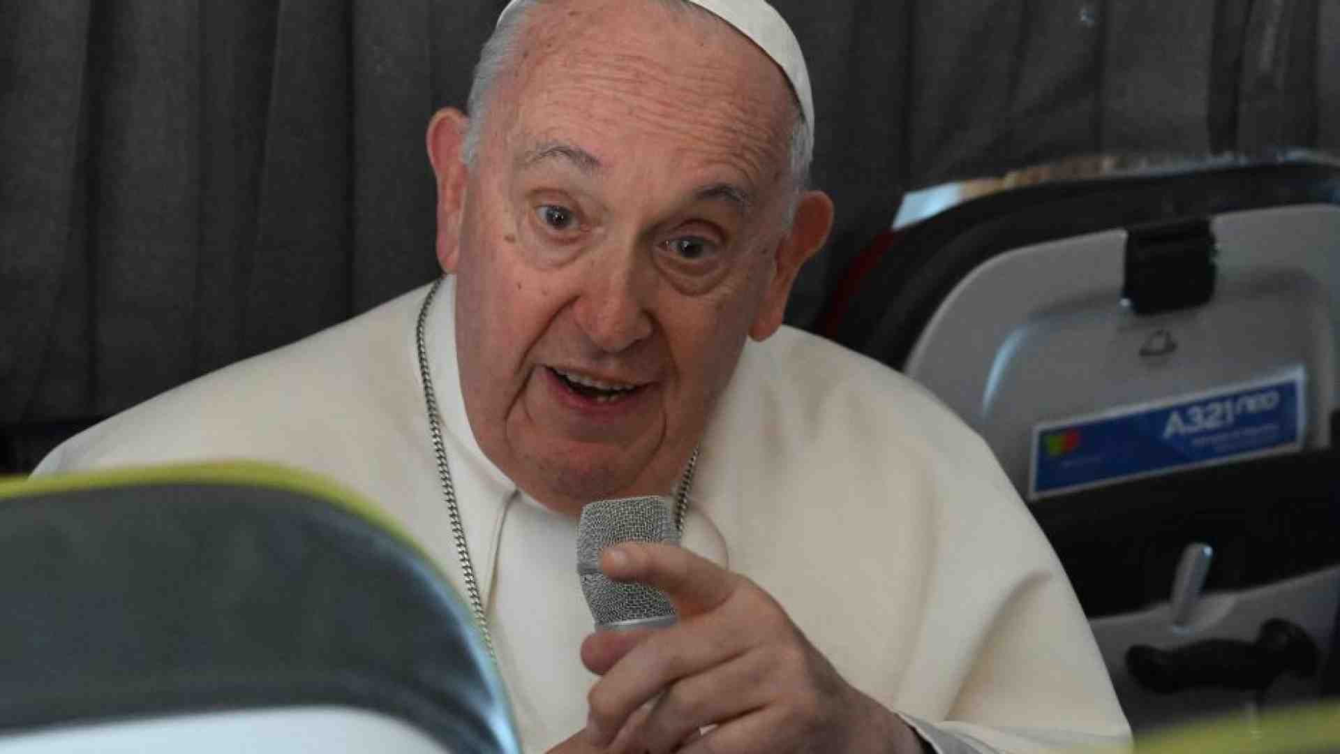 Immagine di Il Papa: abusi sui minori sono «una peste». E il Nord Africa è un cimitero