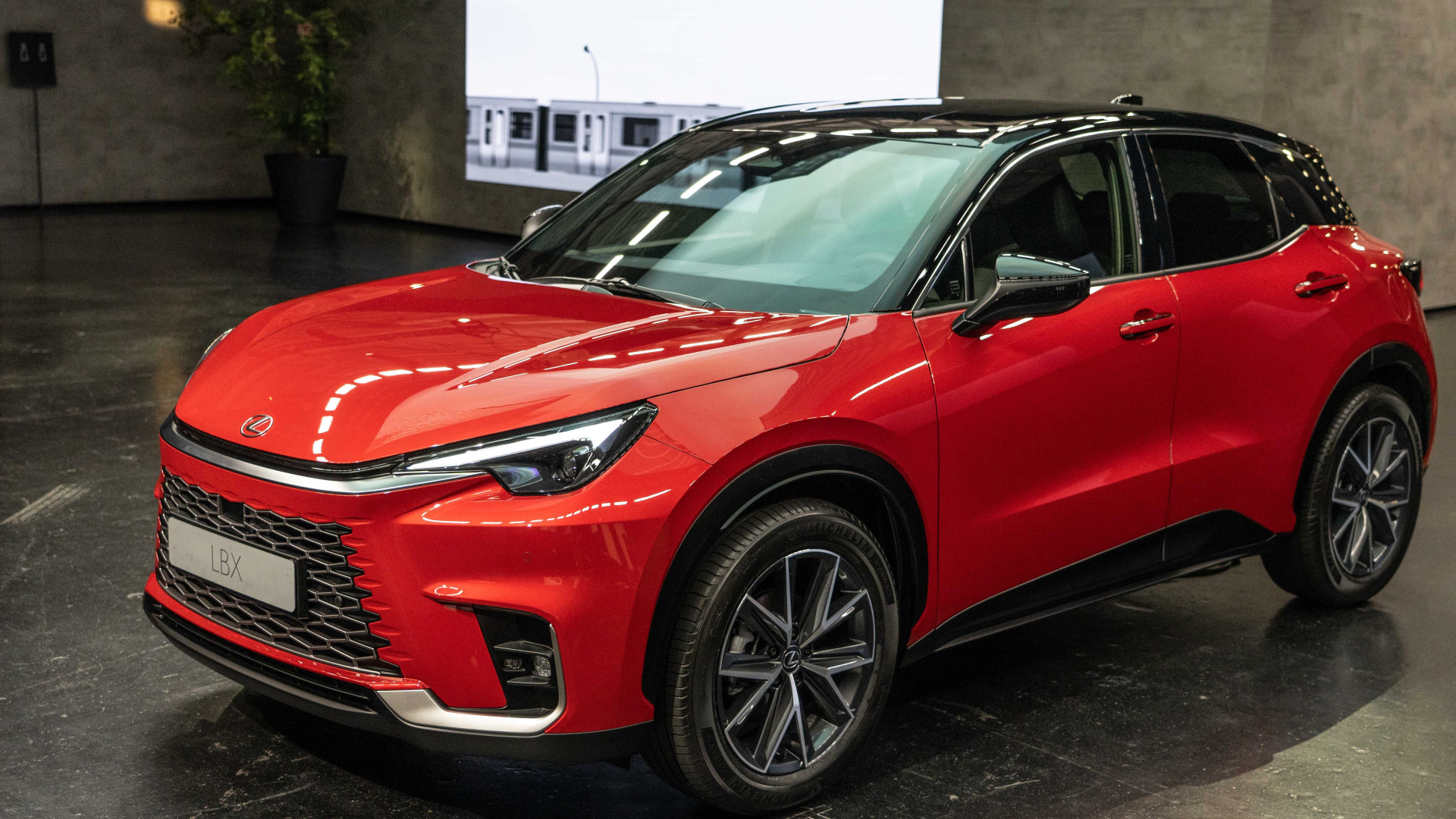 Immagine di Lexus LBX, ecco la piccola crossover che non c'era
